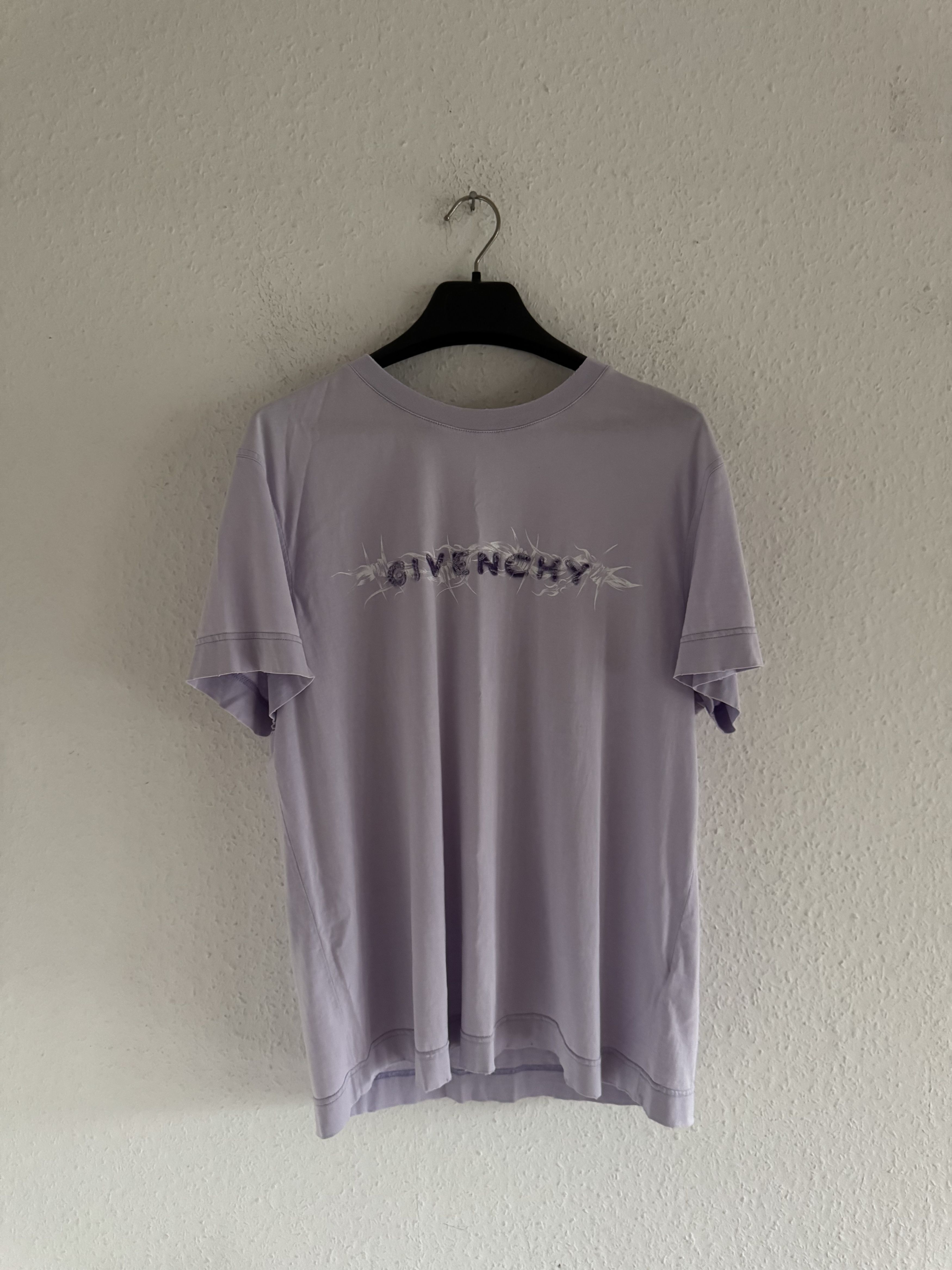 Givenchy Barbed Wire Flocked Logo T-Shirt Lilac Size US M / EU 48-50 / 2 - 2 Thumbnail