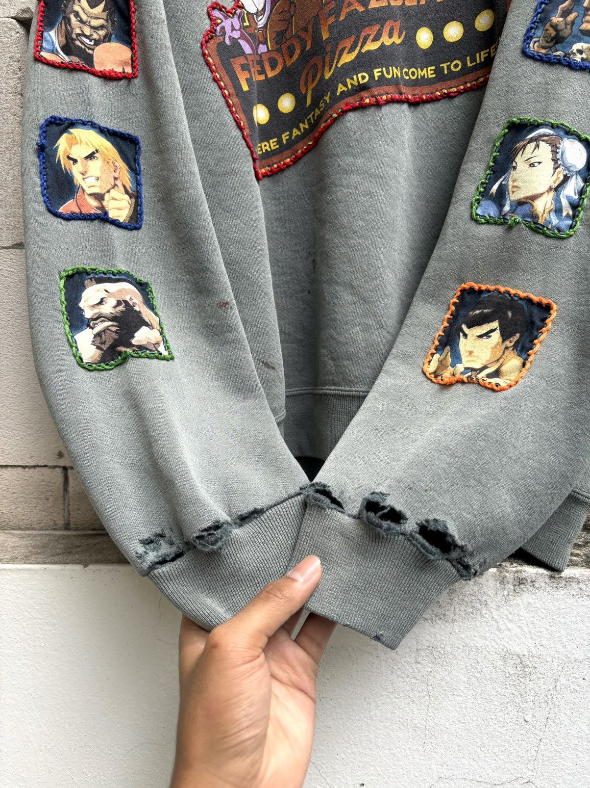 Vintage 1 of 1 Custom Freddy X Street Fighter Thrashed Sweatshirt Size US L / EU 52-54 / 3 - 5 Thumbnail
