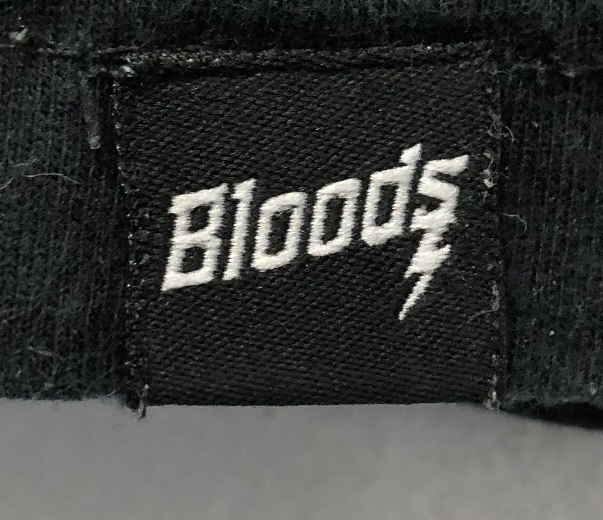 Vintage Vintage Bloods Broadcast The Truth T-Shirt Size US S / EU 44-46 / 1 - 4 Thumbnail