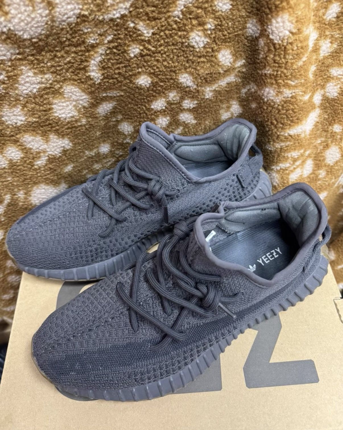 Adidas Adidas Yeezy 350 Cinder FY2903 K37 Size US 9 / EU 42 - 8 Thumbnail