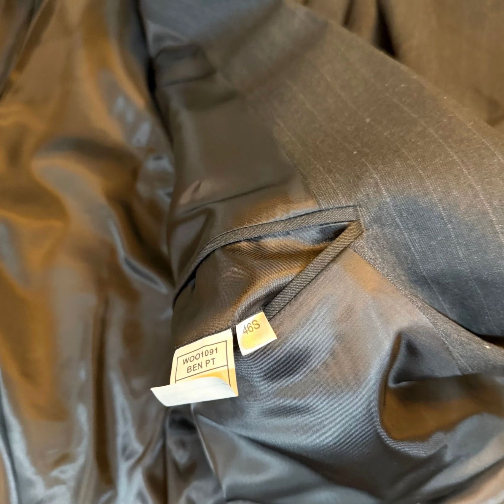 Vintage Petrocelli Blazer Mens 46 Short Charcoal Grey Pinstripe Two Button Blazer Jacket Suit Coat Short Sleeve Two-Button Size US 30 / EU 46 - 4 Thumbnail