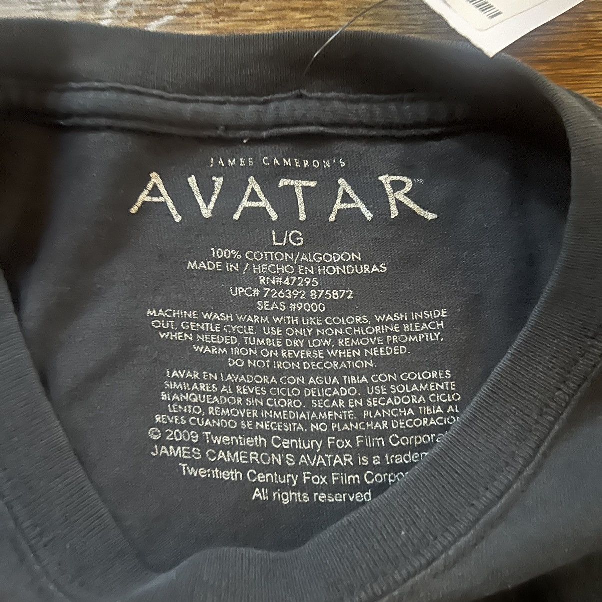 Vintage Worn Avatar Movie Tee Size US L / EU 52-54 / 3 - 2 Thumbnail
