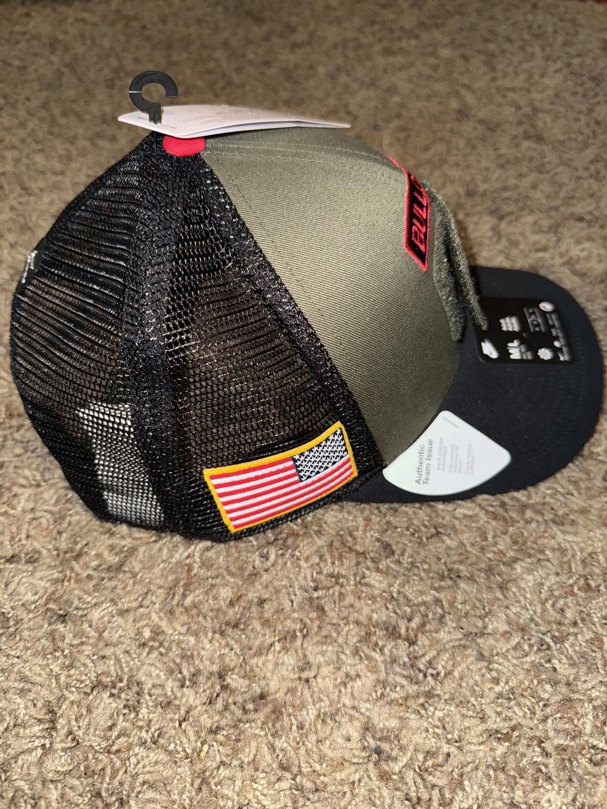 Nike Nike Men’s Georgia Bulldogs FTB TEAM ISSUED Snapback Veteran's Day Hat Sample Size ONE SIZE - 12 Thumbnail