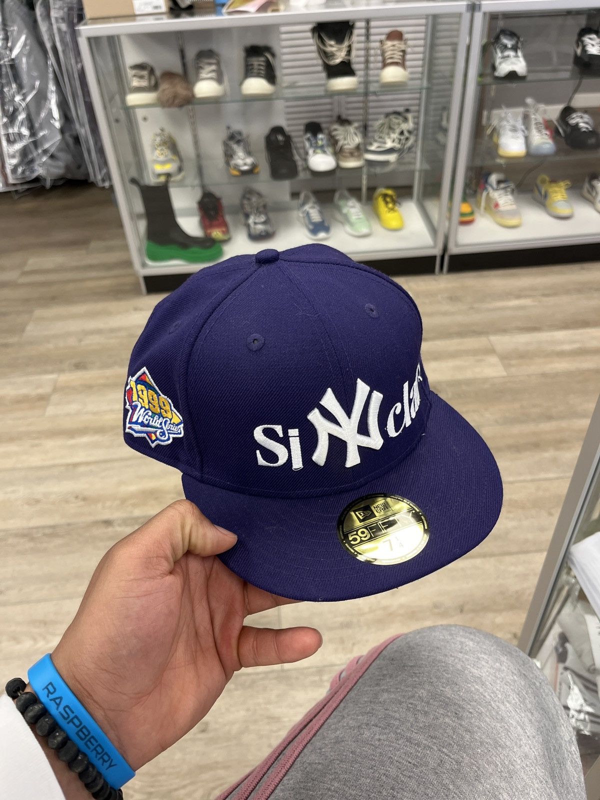 New Era Sinclair New York Yankees fitted purple 7 1/4 Size ONE SIZE - 1 Thumbnail