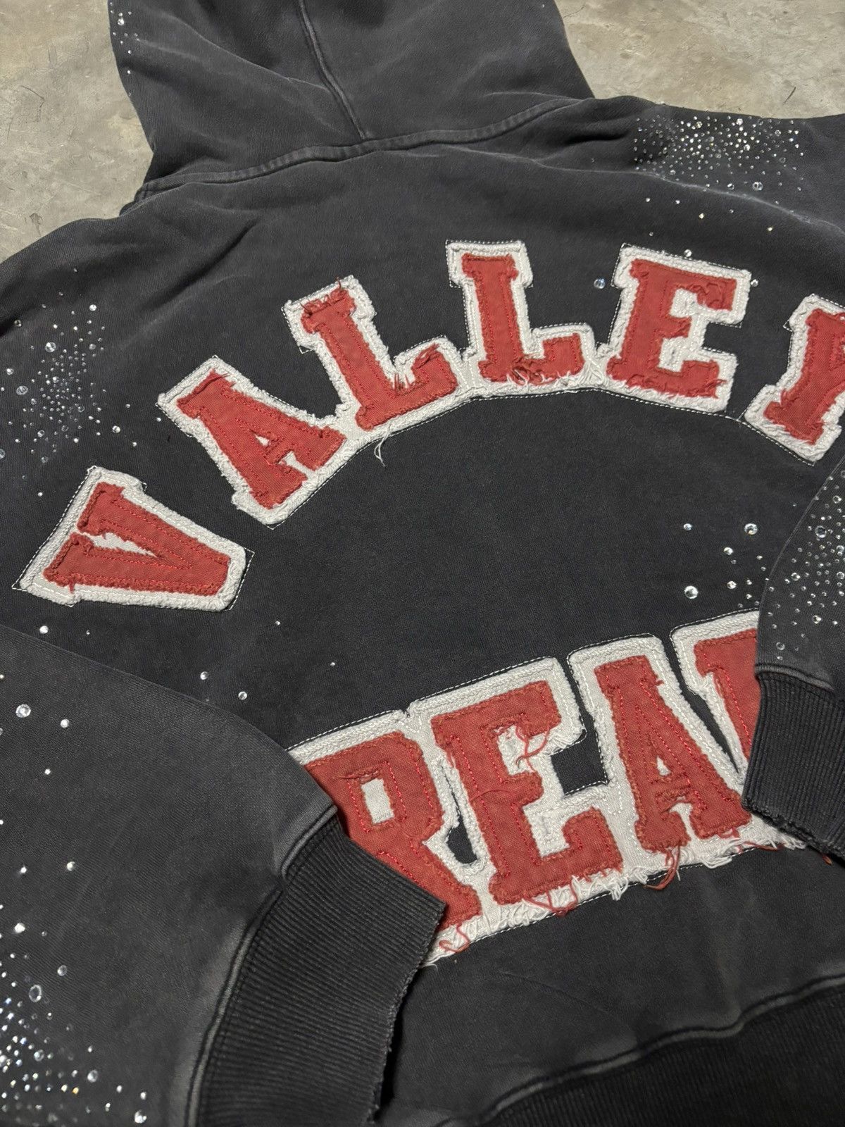 Vale Vale Forever Pluto Custered Zip Up 'Black' Size US M / EU 48-50 / 2 - 9 Thumbnail
