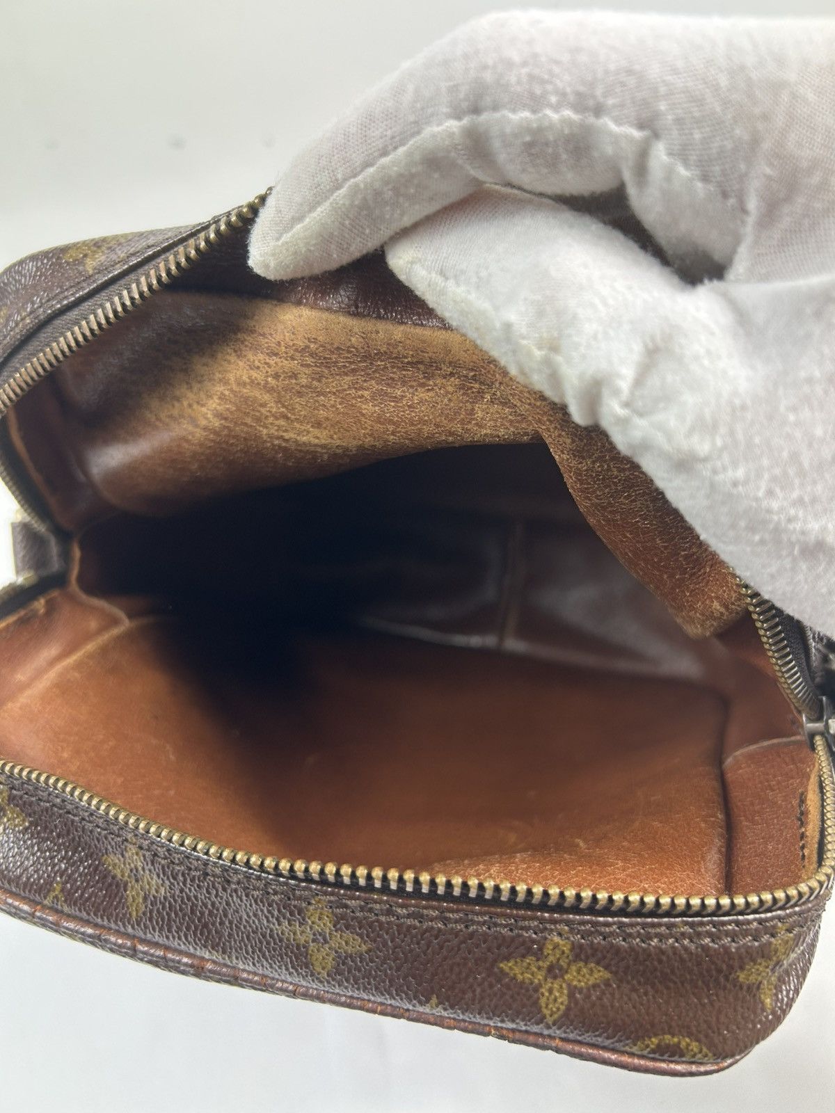 Louis Vuitton Louis Vuitton Monogram Crossbody Bag Size ONE SIZE - 8 Thumbnail