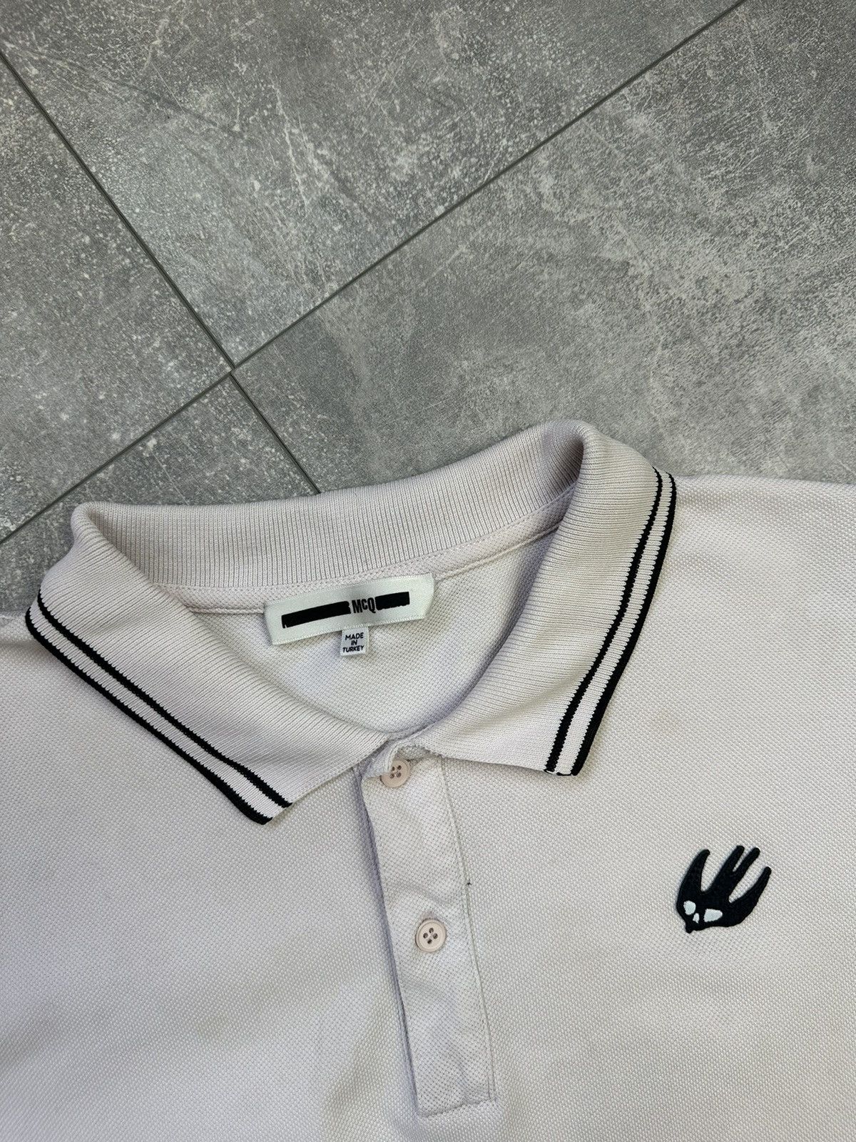 Alexander McQueen Alexander McQueen Polo Small Logo Distressed Size US XL / EU 56 / 4 - 3 Thumbnail