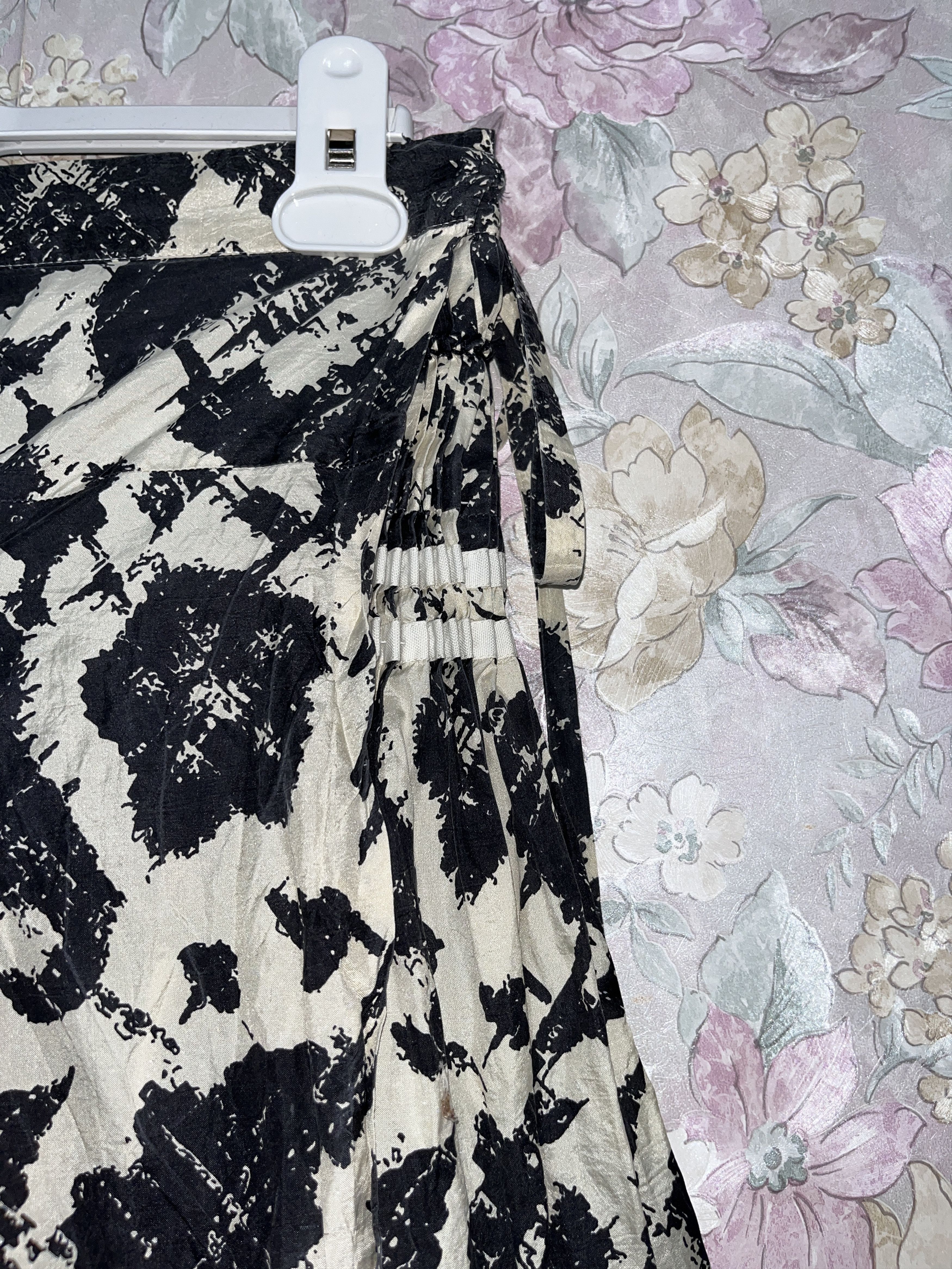 Dries Van Noten Rare Dries Van Noten Silk Skirt Size Medium Japanese Size 28" / US 6 / IT 42 - 15 Thumbnail
