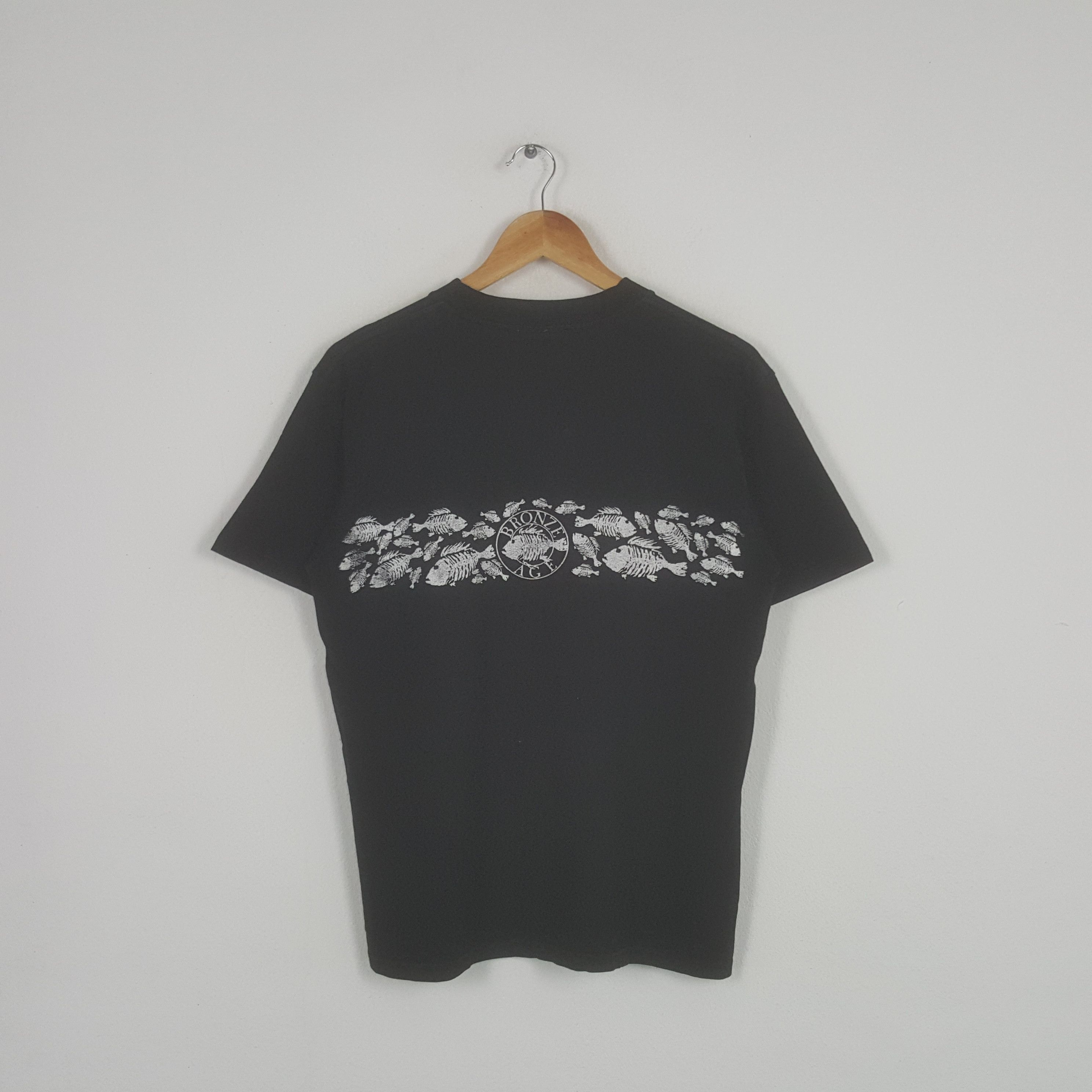 Vintage Vintage Bronze Age Surfing Style Big Logo Tshirt Size US M / EU 48-50 / 2 - 3 Thumbnail