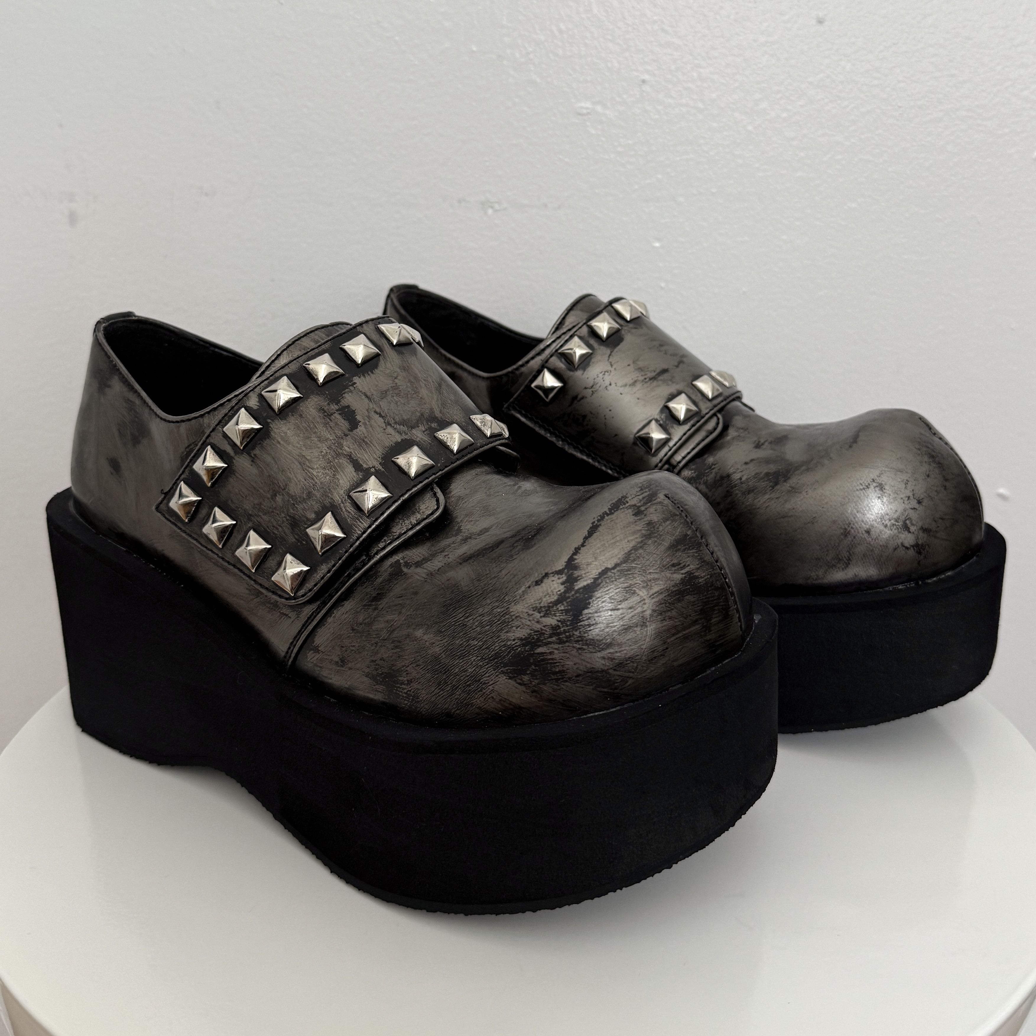 Demonia Cult RARE Demonia Vintage 90s Platforms 'The Dank' Silver Studs Size US 10 / IT 40 - 3 Thumbnail
