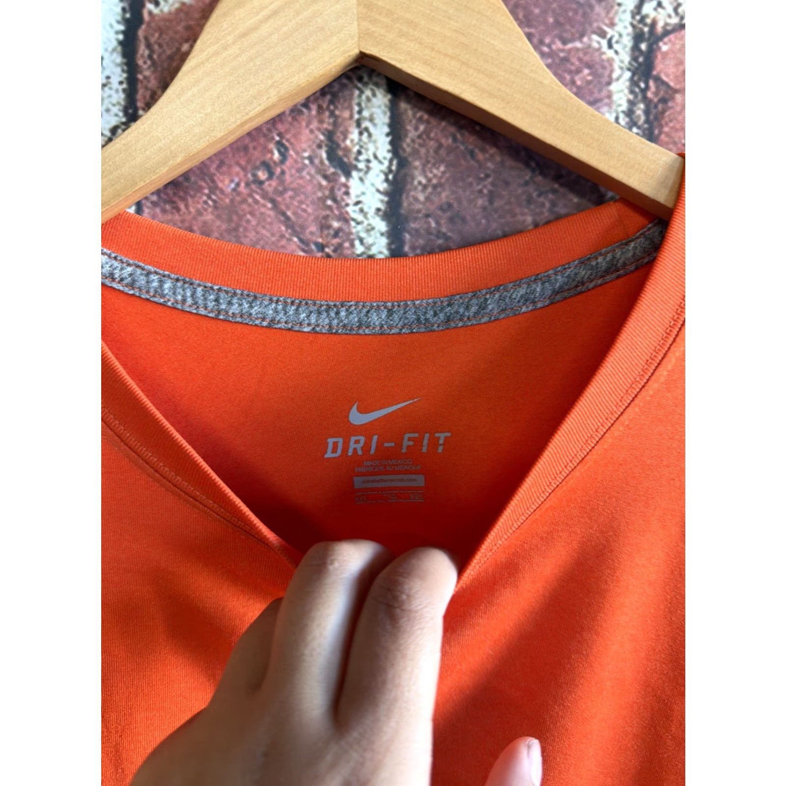 Nike Nike Mens Short Sleeve Dri-Fit Shirt Orange 2XL Size Regular Casual Activewear Mens Size US XXL / EU 58 / 5 - 2 Thumbnail