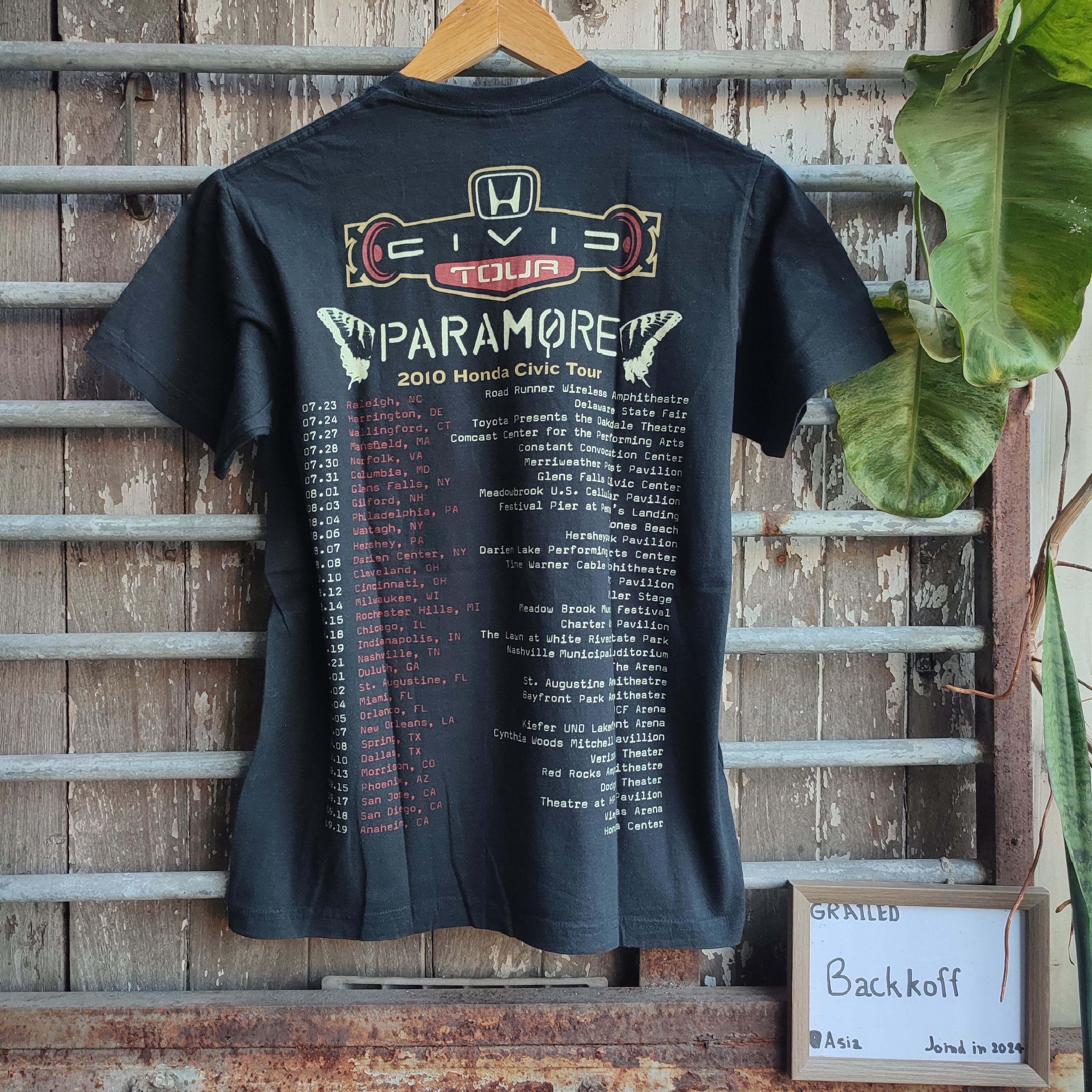 Band Tees × Vintage 🔥RARE🔥 Paramore Honda Civic Tour T-Shirt Size US S / EU 44-46 / 1 - 3 Thumbnail