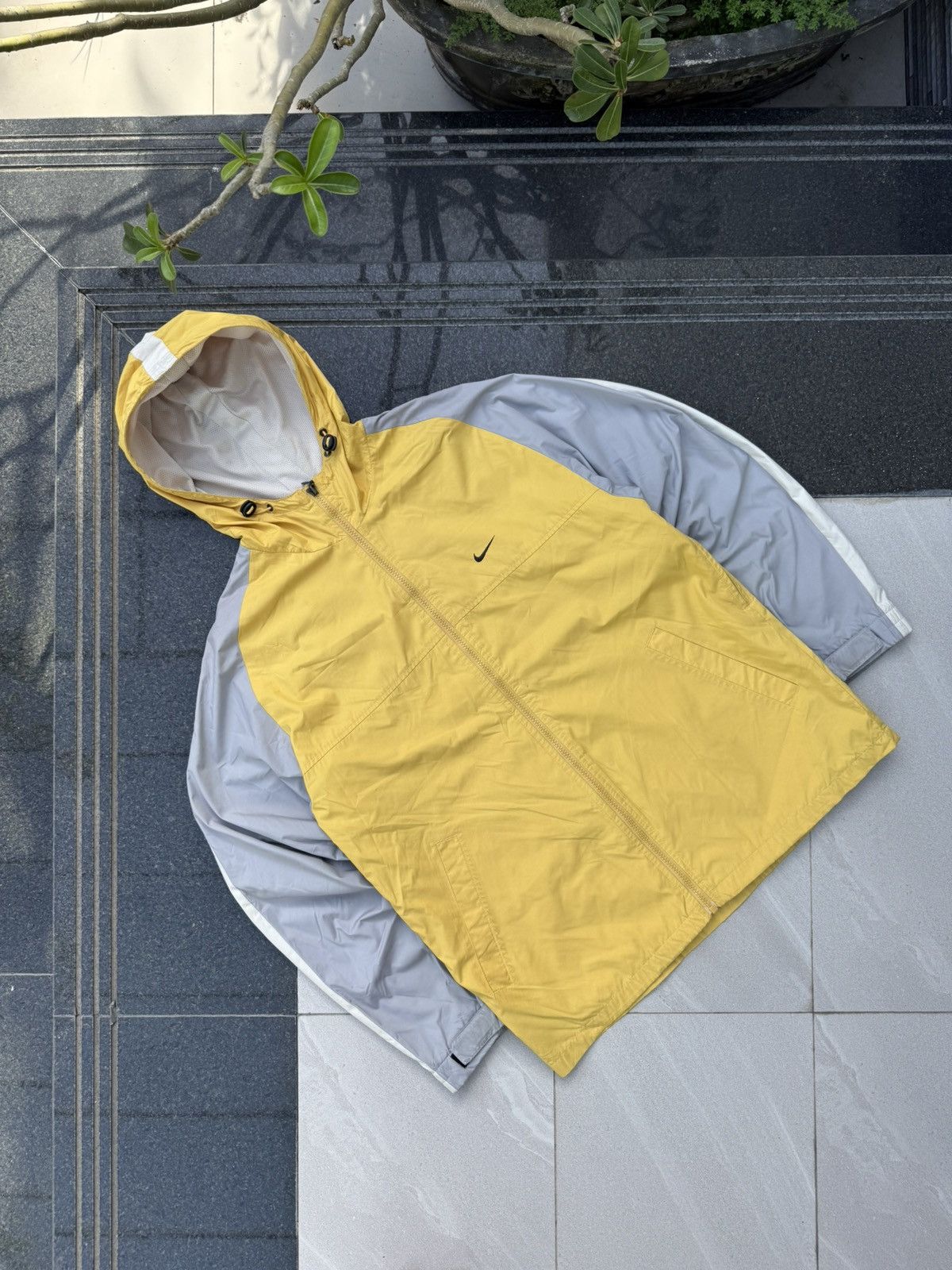 Nike 90’s NIKE RARE SWOOSH Y2K RETRO LOGO ZIP WINDBREAKER JACKET Size US M / EU 48-50 / 2 - 1 Thumbnail