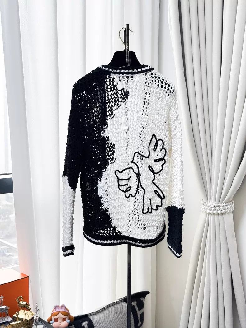 Chanel Chanel 22C Peace Pigeon Embroidery Black and White Mixed C Size XS / US 0-2 / IT 36-38 - 2 Thumbnail