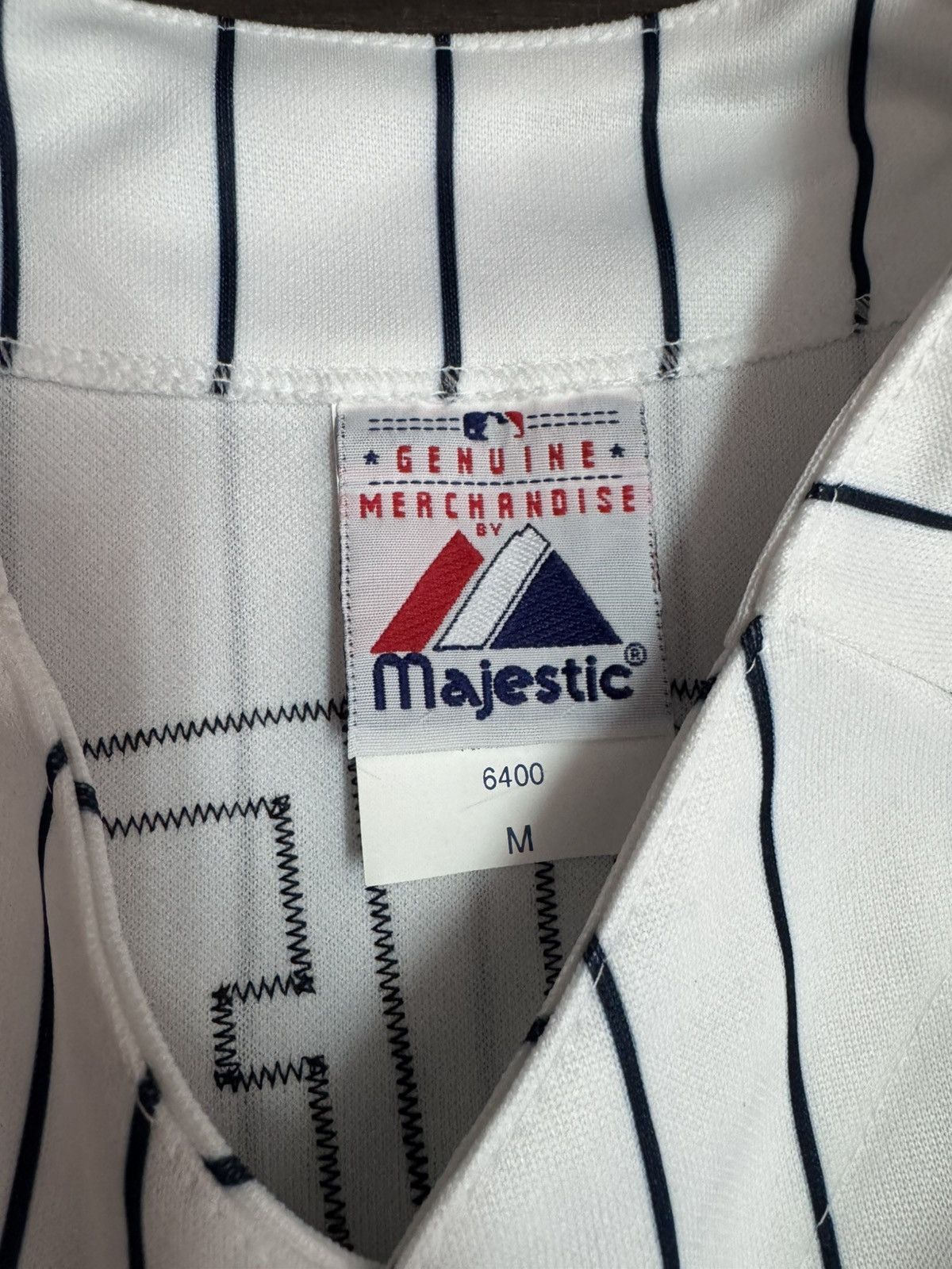 Majestic New York Yankees Derek Jeter 2 MLB Pinstripe Stitched Jersey Size US M / EU 48-50 / 2 - 6 Thumbnail
