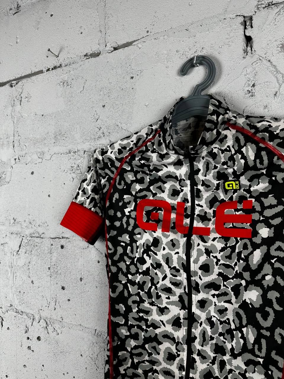 Other Luxury Ale Cycling Made In Italy Colourful Jersey Size US S / EU 44-46 / 1 - 3 Thumbnail