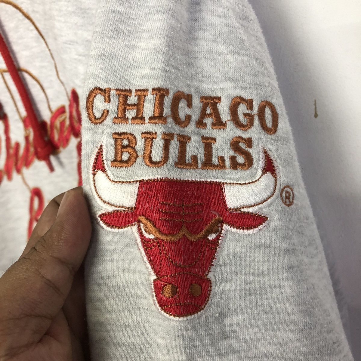 NBA VINTAGE CHICAGO BULLS NBA BIG LOGO HOODIE SWEATSHIRT Size US M / EU 48-50 / 2 - 7 Thumbnail