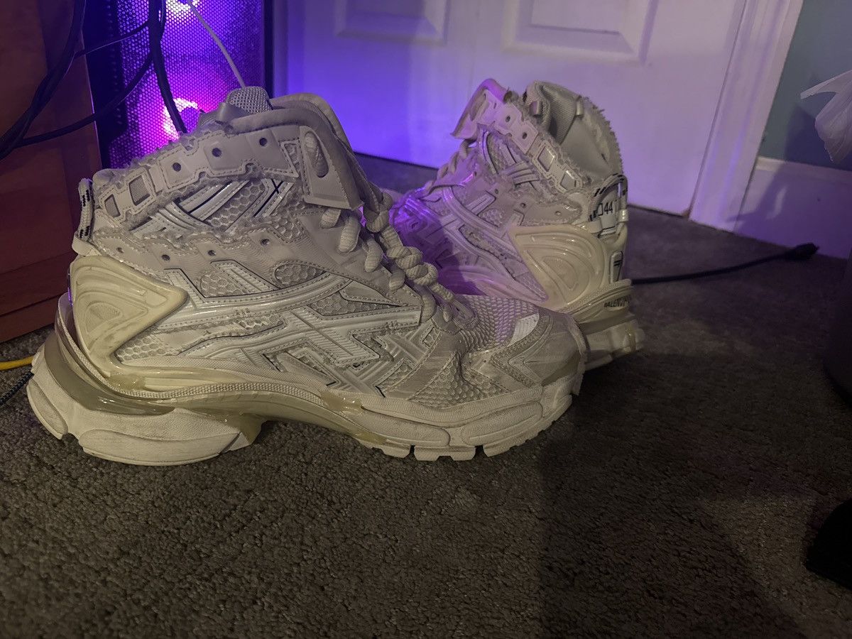 Balenciaga BALENCIAGA HIGH TOP RUNNERS Size US 11 / EU 44 - 2 Thumbnail