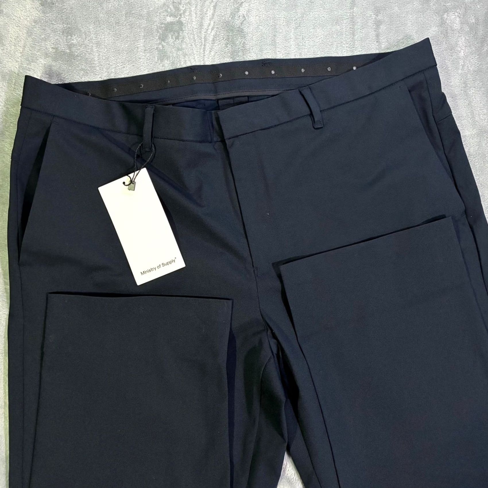 Vintage VINTAGE? no. (Questionable) Size US 40 / EU 56 - 3 Thumbnail