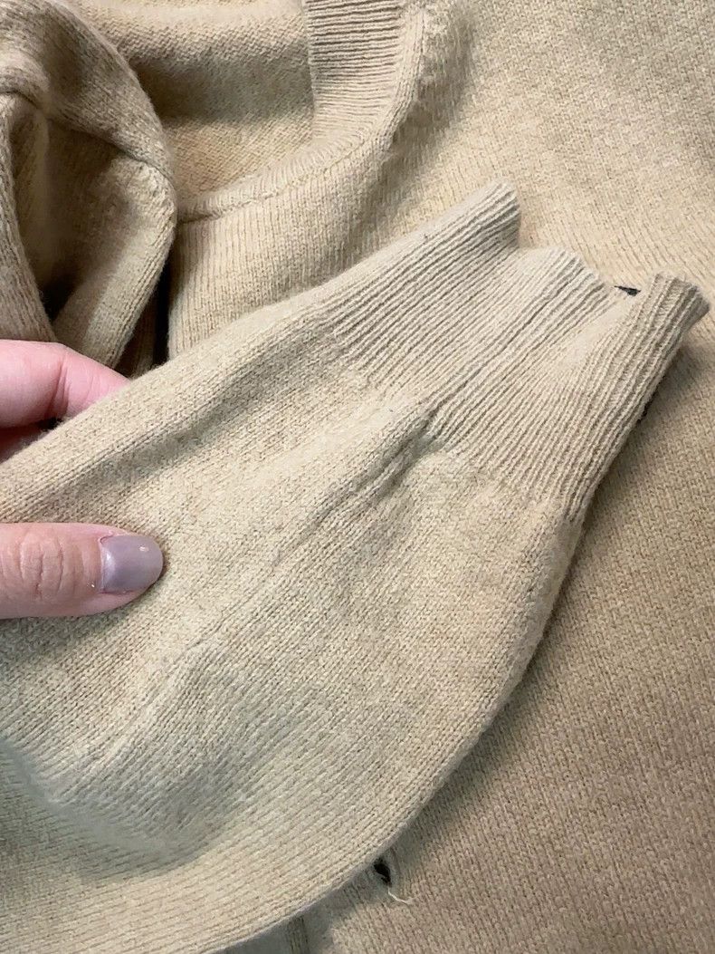 Comme des Garcons Comme Des Garcons Classic sweater. Camel Black Heart Size M / US 6-8 / IT 42-44 - 5 Thumbnail