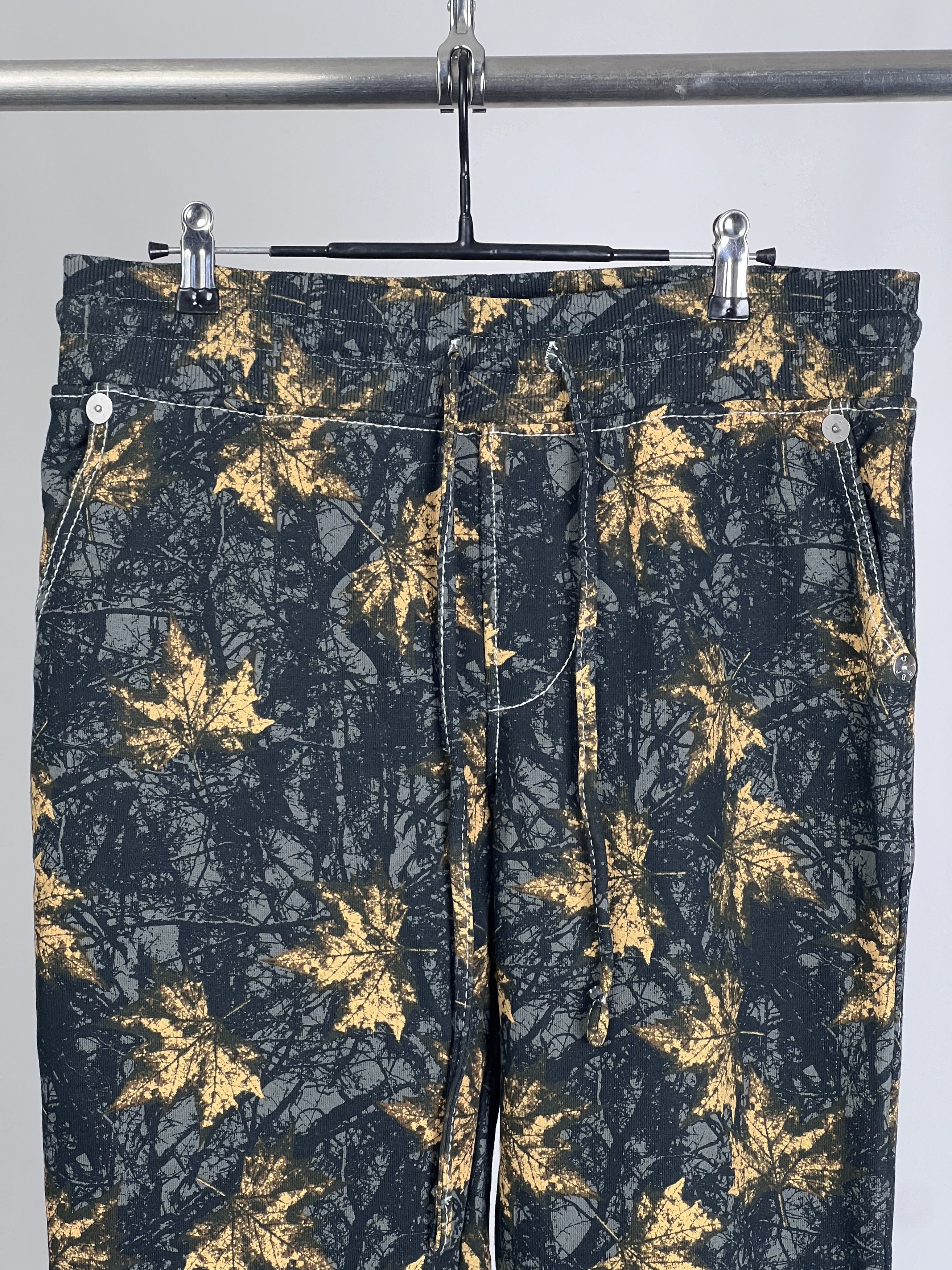 True Religion BRAND NEW BIG T LEAF CAMO LOGO JOGGER SIZE M Size US 32 / EU 48 - 3 Thumbnail