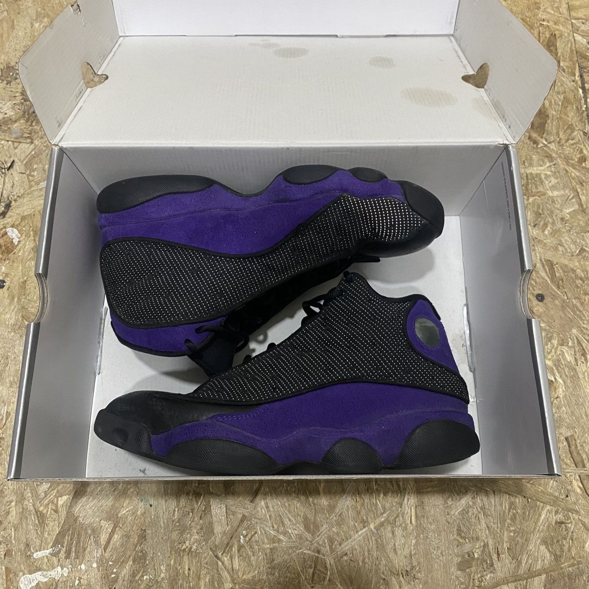 Jordan Brand Nike Air Jordan 13 Retro “Court Purple” (2021) – Size 8 – Size US 8 / EU 41 - 13 Thumbnail