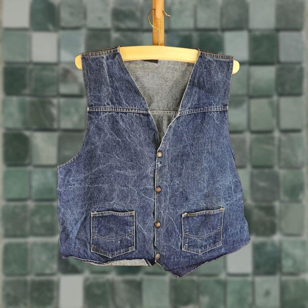 Denime VINTAGE THUNDERING WHEELS MC DENIM VEST XL SHIRT Men BLUE Biker 70's Illinois WAUKEGAN MC Title Gear Mens Size US XL / EU 56 / 4 - 1 Thumbnail
