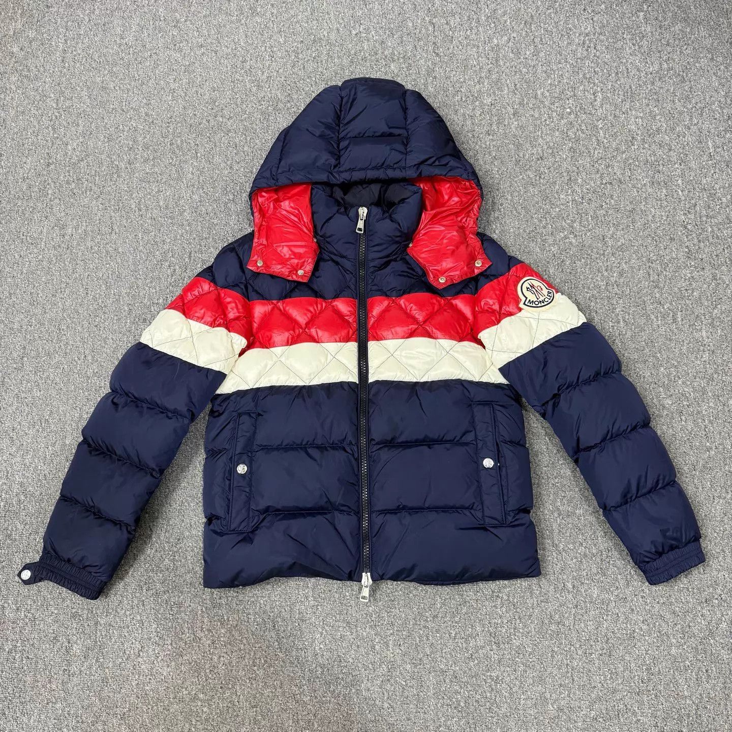Moncler Moncler Janvry color-blocked puffer jacket size 1 99 new Size S / US 4 / IT 40 - 1 Thumbnail