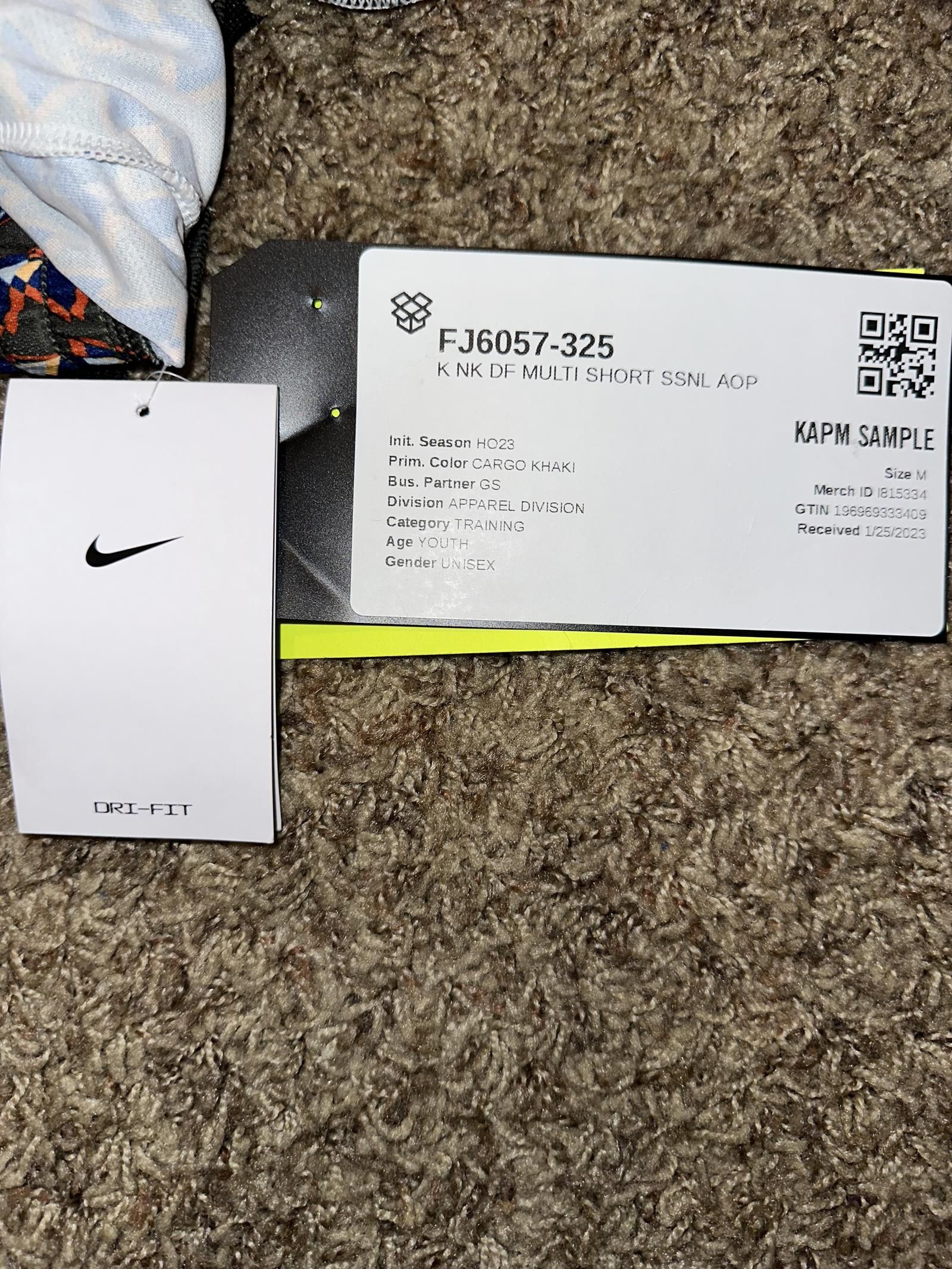 Nike Nike Dri-FIT Multi+ Big Kids (Boy’s)Training Cargo Khaki Shorts Sample Size US 26 / EU 42 - 10 Thumbnail
