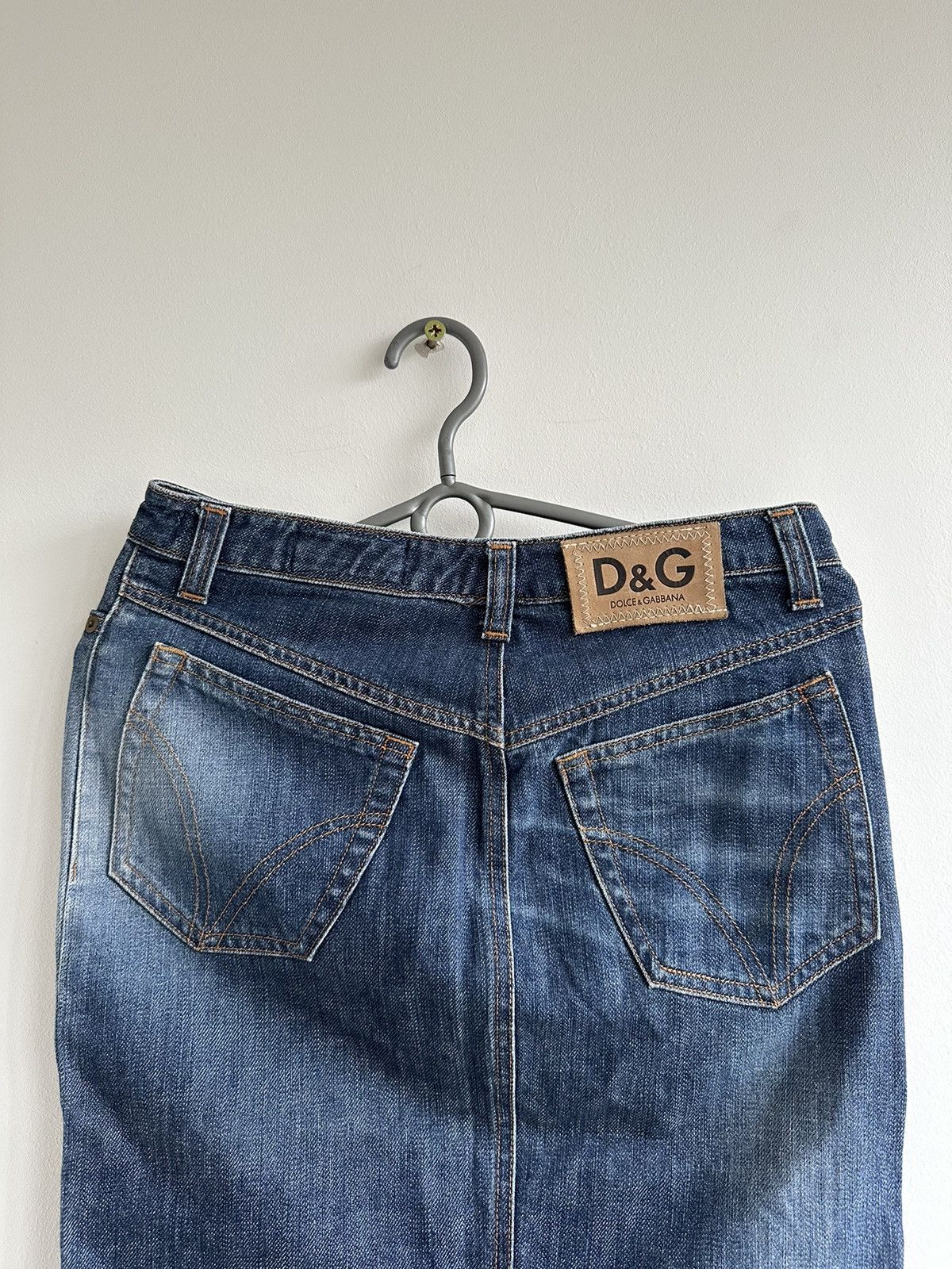 Dolce & Gabbana Vintage Dolce & Gabbana Denim Knee Length Skirt Blue Size 26 Size 26" / US 2 / IT 38 - 4 Thumbnail