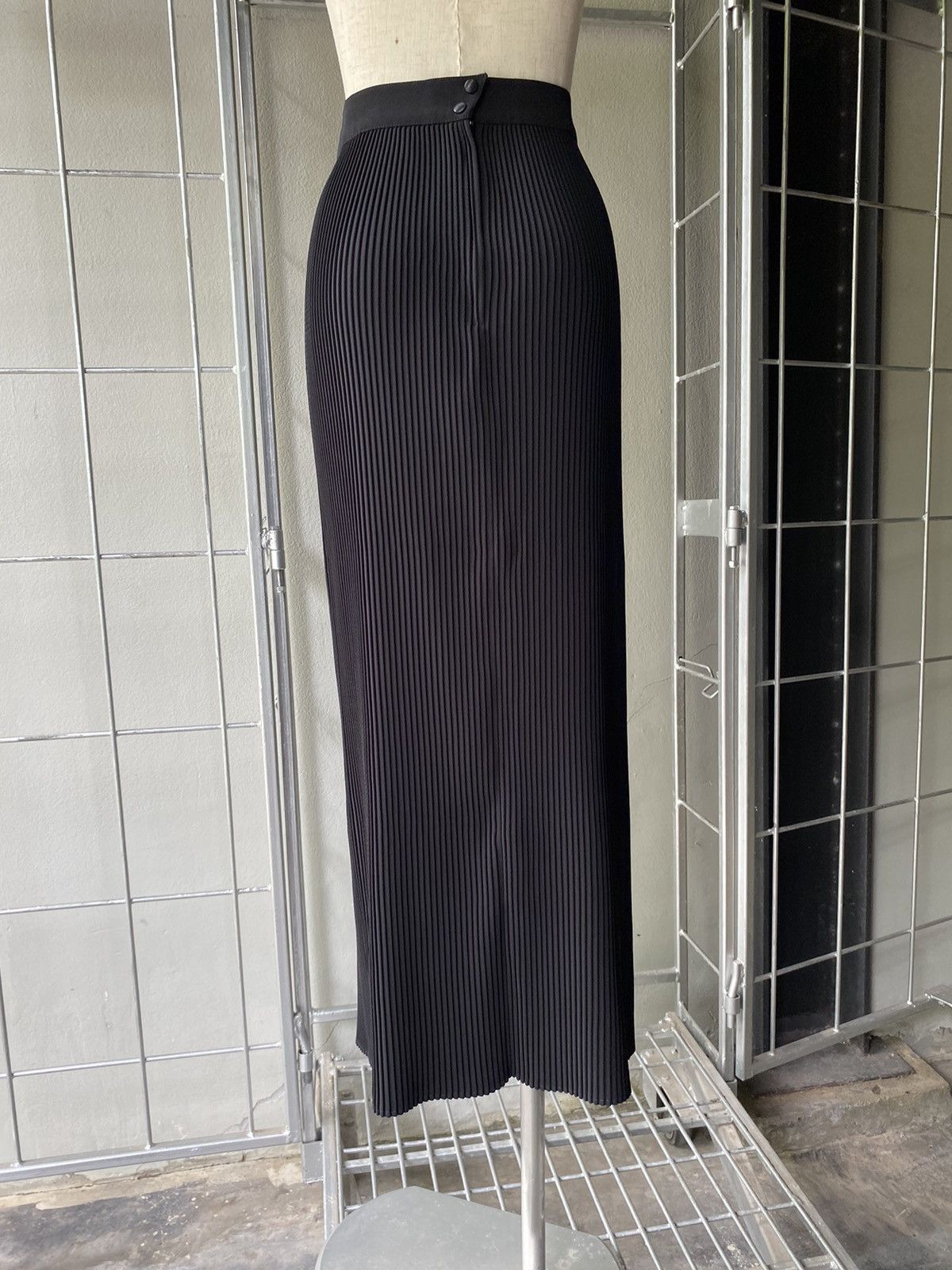 Thierry Mugler Thierry Mugler pleated black skirt Size 25" / US 0 / IT 36 - 17 Thumbnail