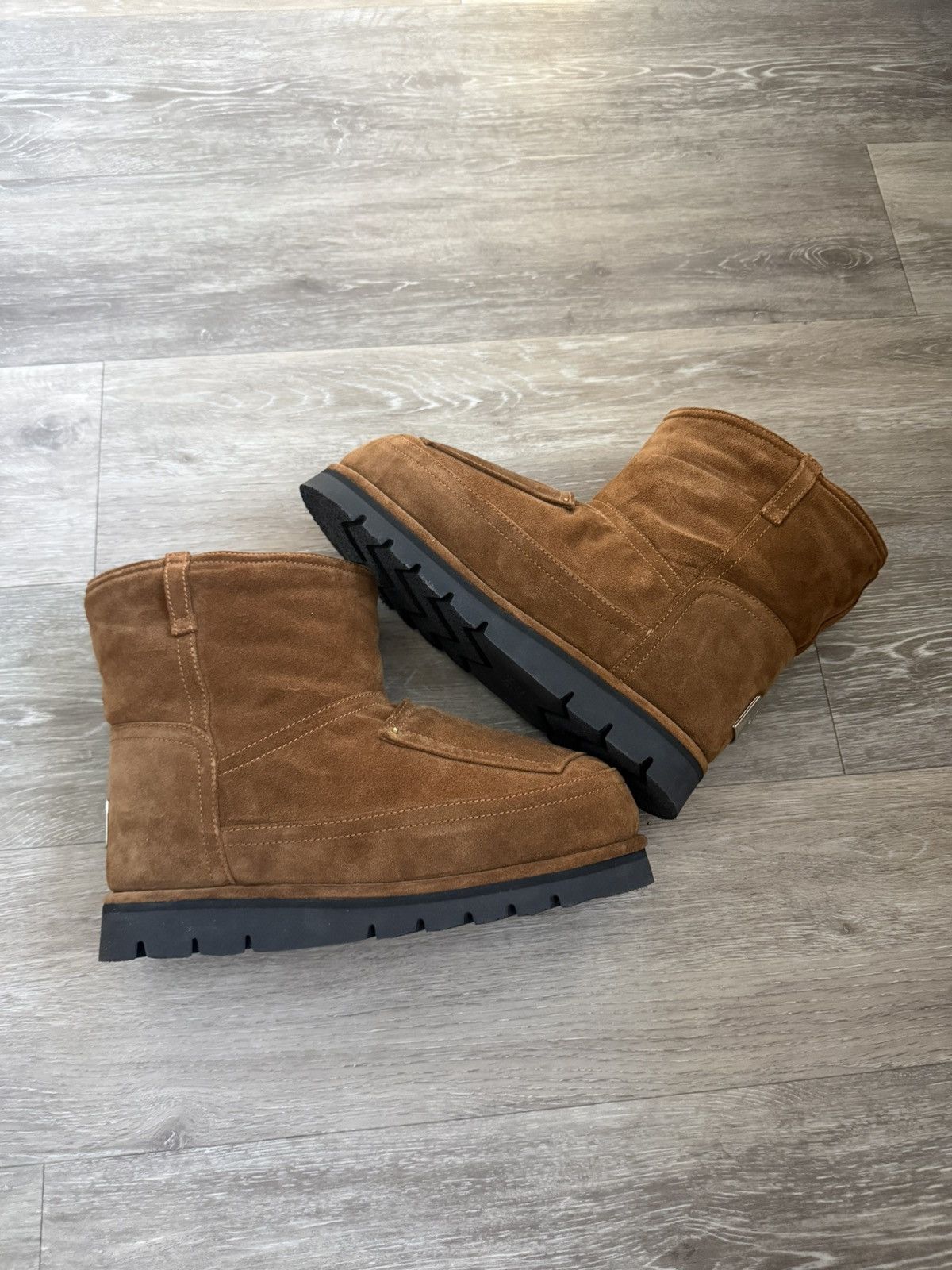 Acne Studios Acne Studios Shearling Ugg Boots Size US 9.5 / EU 42-43 - 2 Thumbnail