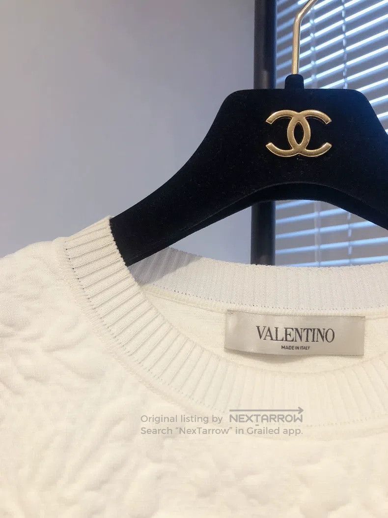Valentino Valentino Embossed silhouette sweatshirt top Size M / US 6-8 / IT 42-44 - 3 Thumbnail