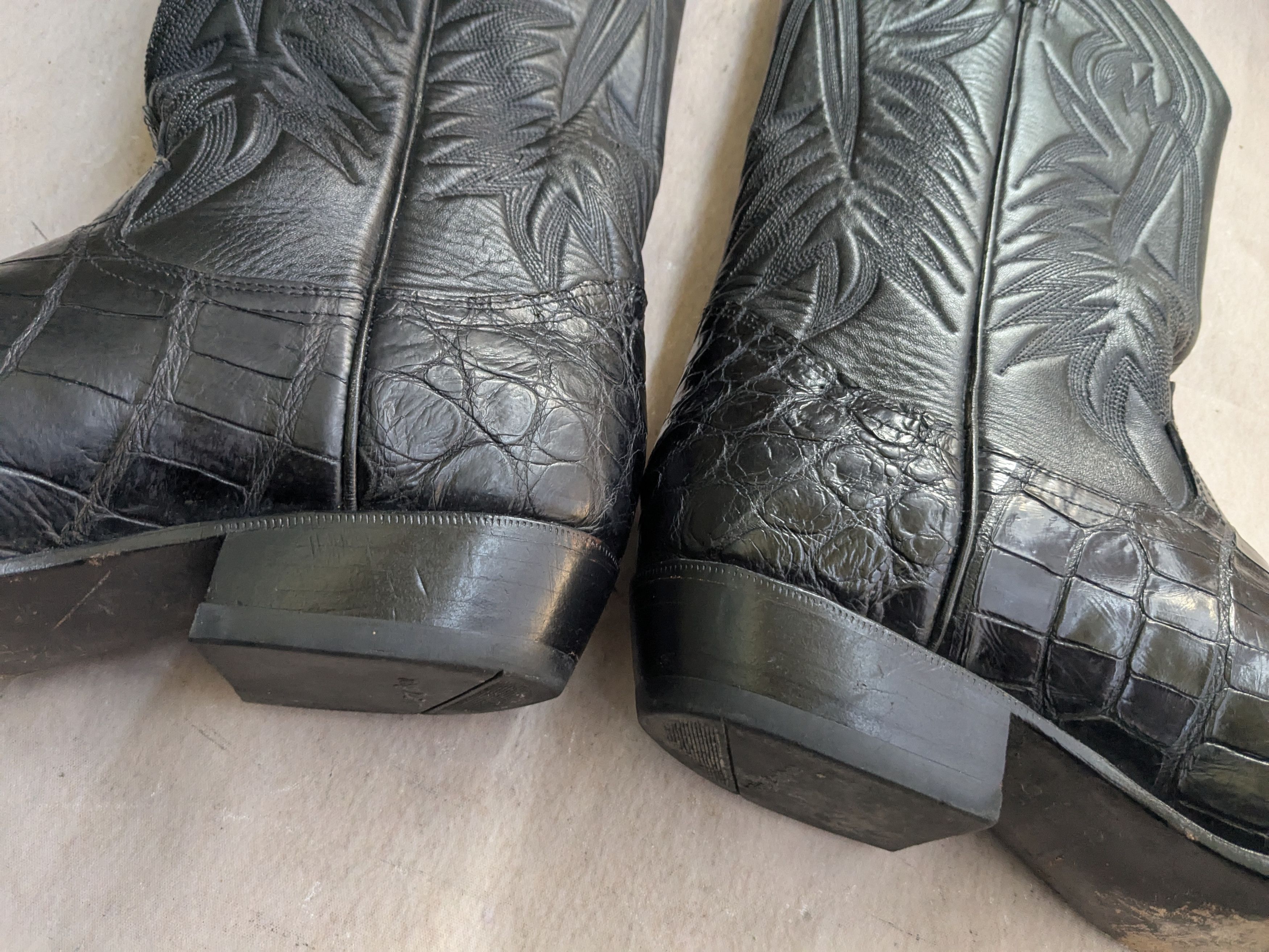 Genuine Leather Vintage Cowboy Boots Black Alligator Leather 9 Crocodile Size US 9 / EU 42 - 7 Thumbnail