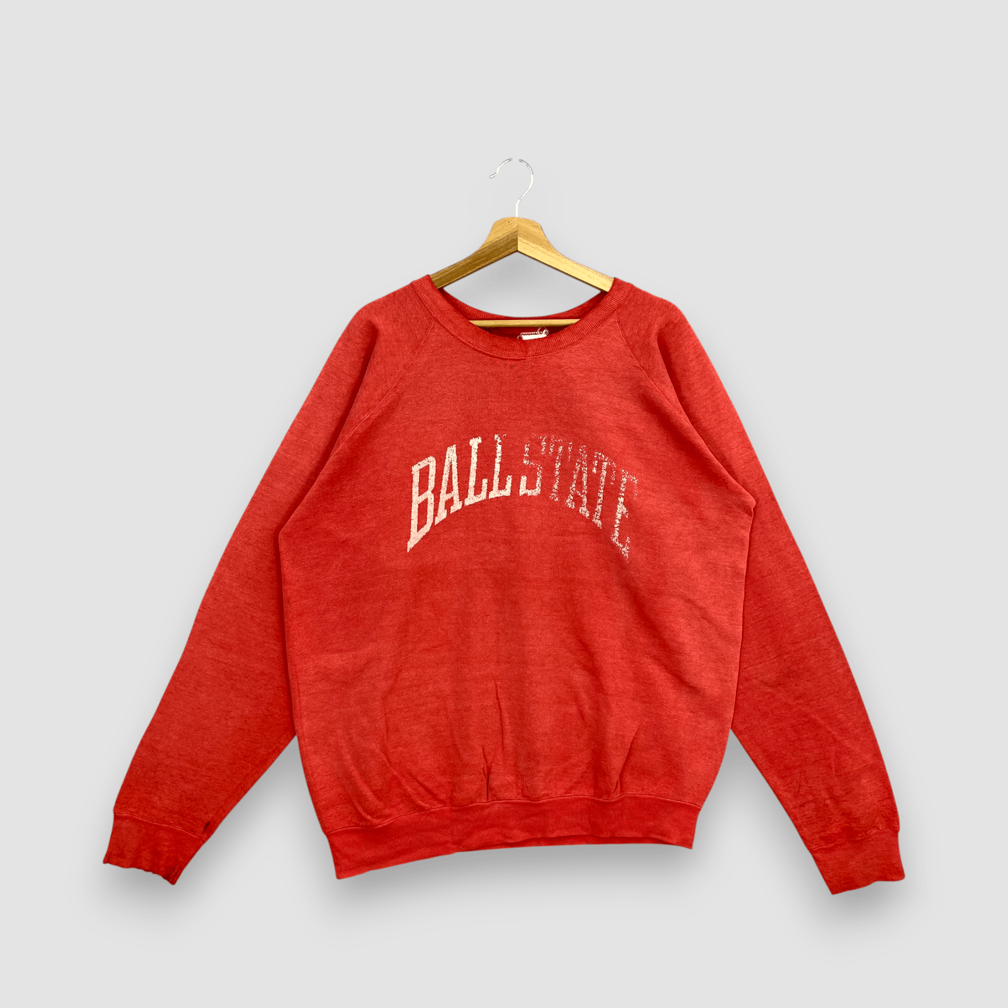 Vintage Vintage 80s Ball State University Cardinals Red Sweater Size US L / EU 52-54 / 3 - 1 Thumbnail