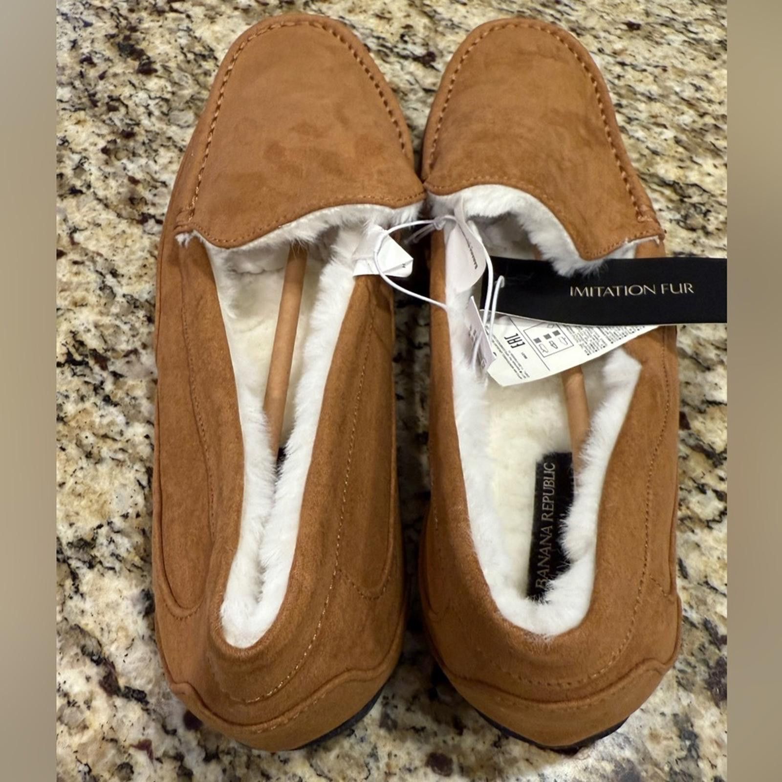 Other Banana Republic Factory tan faux leather & fur slipper XL Size US 7.5 / IT 37.5 - 4 Thumbnail