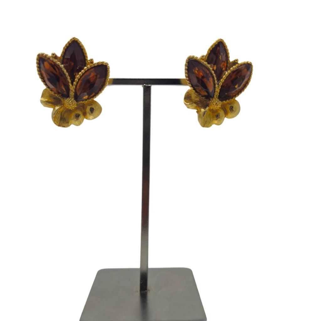 Vintage Vintage floral clip-on earrings featuring amber rhinestones Size ONE SIZE - 1 Thumbnail