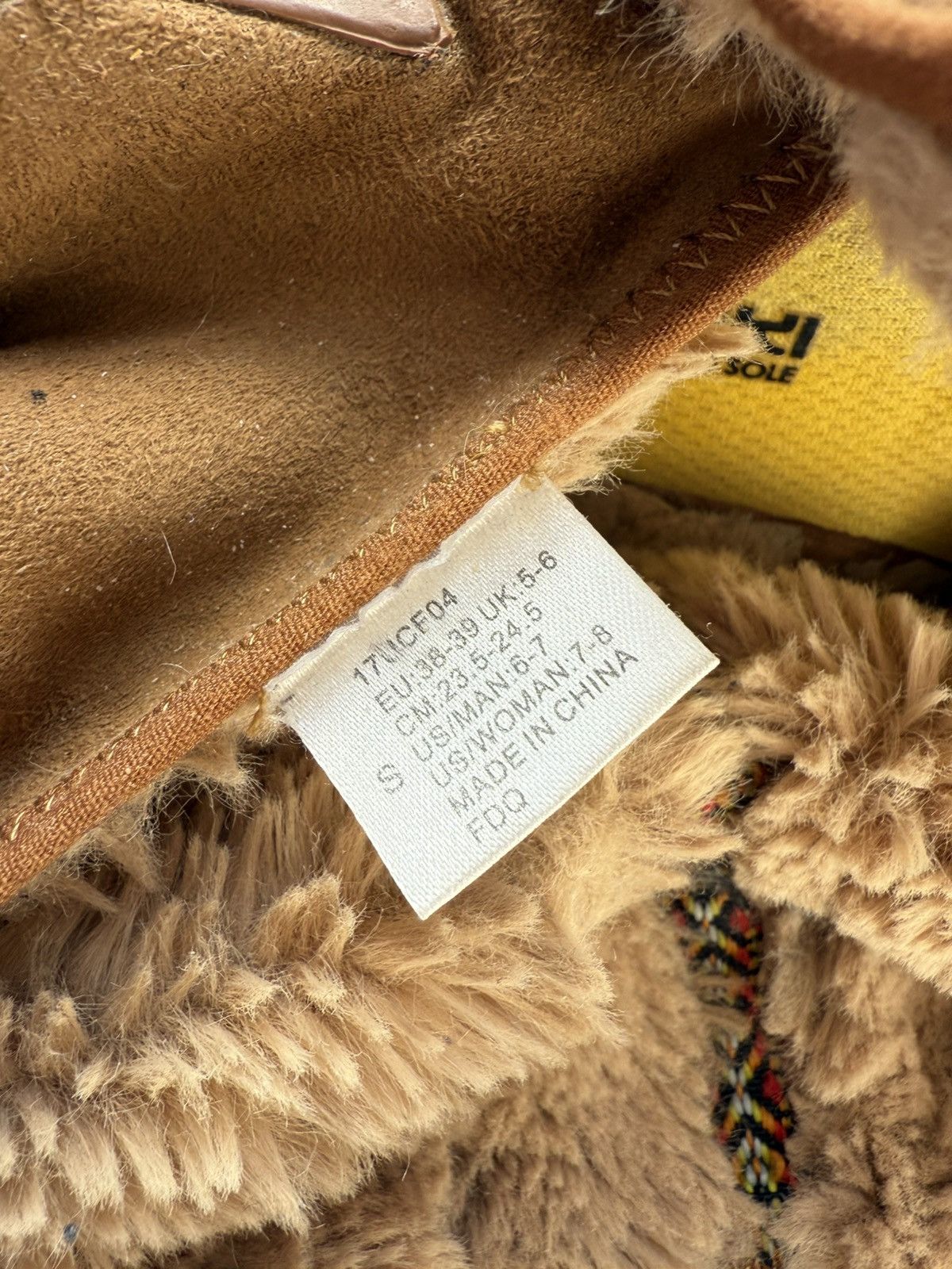 Japanese Brand Rare Furoshiki Vibram Y2K Fur Suede Japanese Shoes Size38-39 Size US 6.5 / EU 39-40 - 15 Thumbnail
