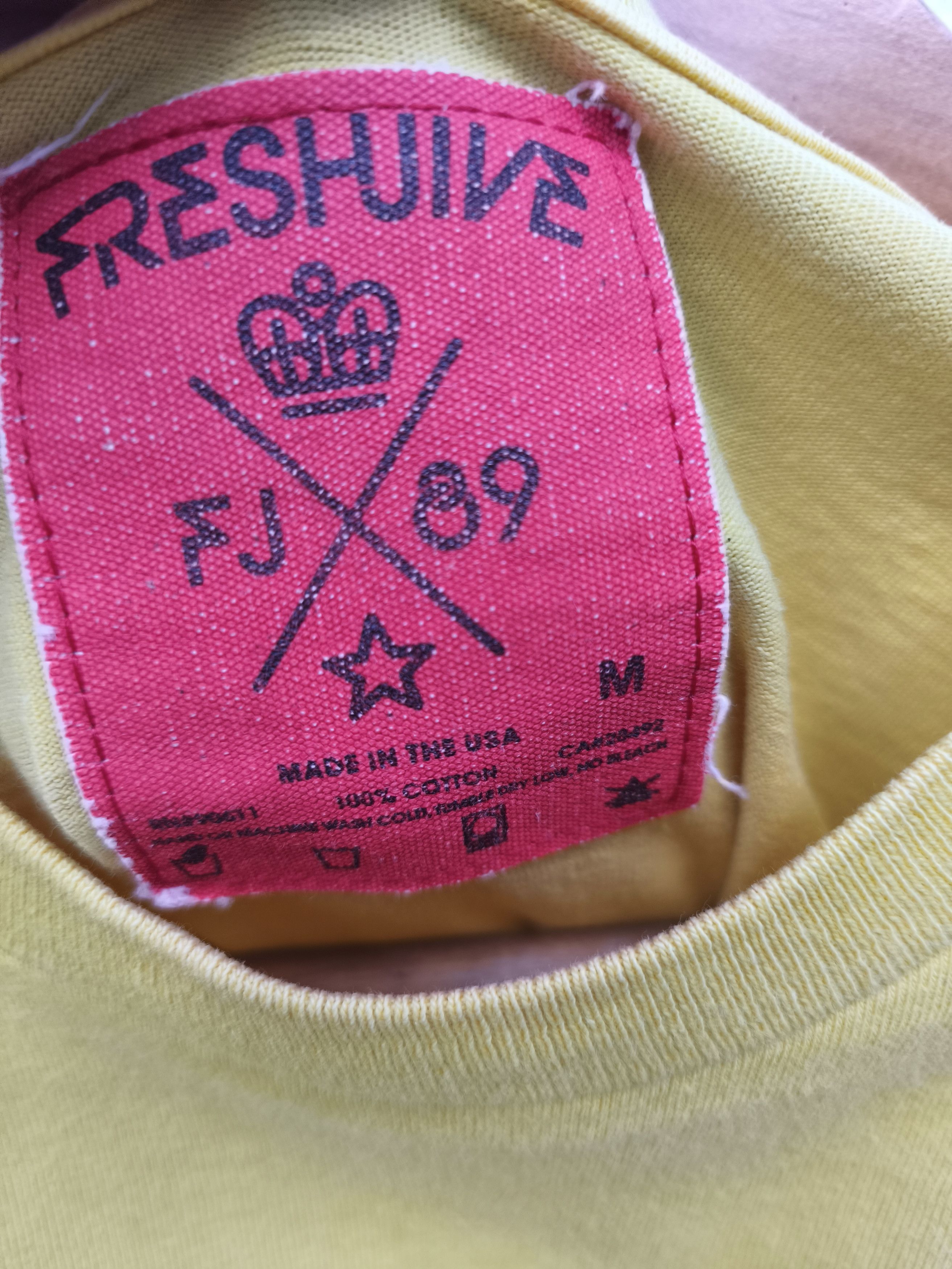 Freshjive 🔥 Vintage 90s Vintage Freshjive t shirt street wear Size US S / EU 44-46 / 1 - 4 Thumbnail