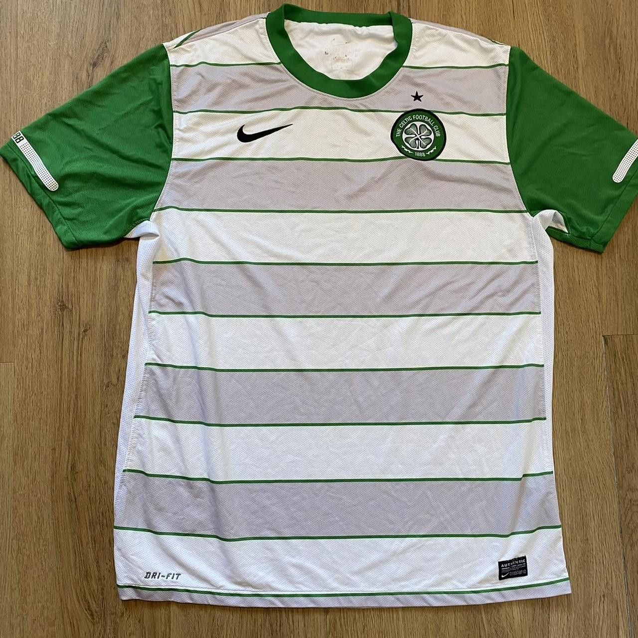 Nike 2010-11 Celtic Glasgow Nike Football Shirt Scotland Size US L / EU 52-54 / 3 - 1 Thumbnail