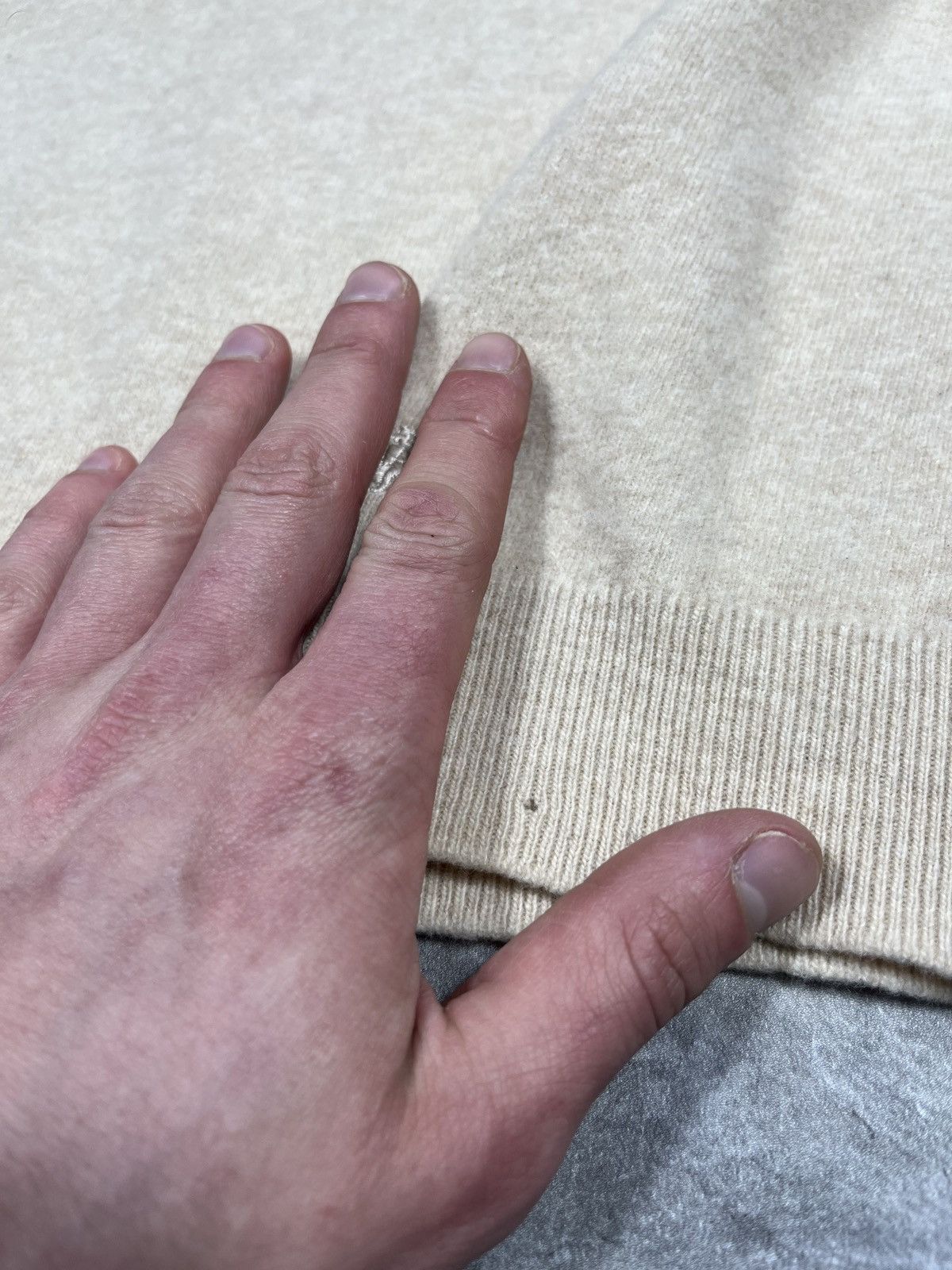 Burberry Burberry London Beige Cashmere Sweater Size 40 Size S / US 4 / IT 40 - 7 Thumbnail