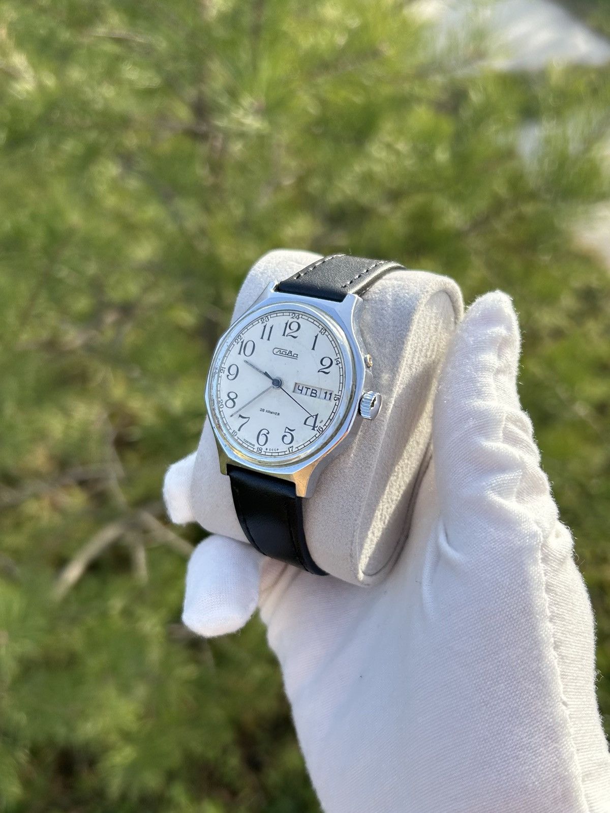Vintage Vintage Watch Slava Mechanical Made in USSR Authentic 1980s Size ONE SIZE - 5 Thumbnail