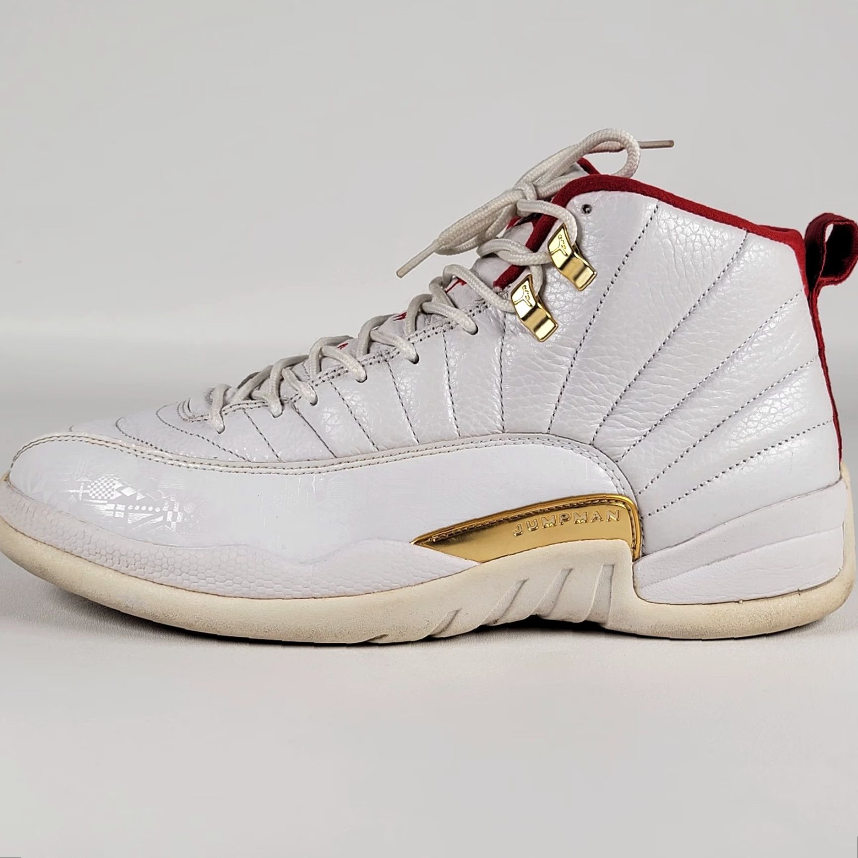 Jordan Brand Nike Air Jordan 12 Retro White/Red/Metallic Gold Mens Size 11 US Leather Upper High Top Sneaker Basketball Casual Size ONE SIZE - 7 Thumbnail