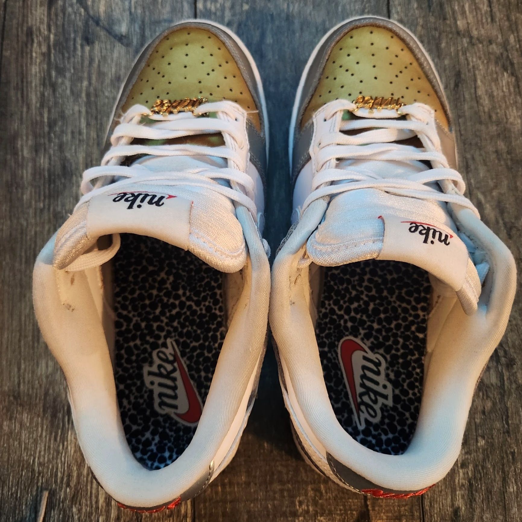 Nike VINTAGE Nike Dunk Low Heirloom Womens 7 White Gold Silver Chain Deubrae DH4403-700 Size ONE SIZE - 7 Thumbnail