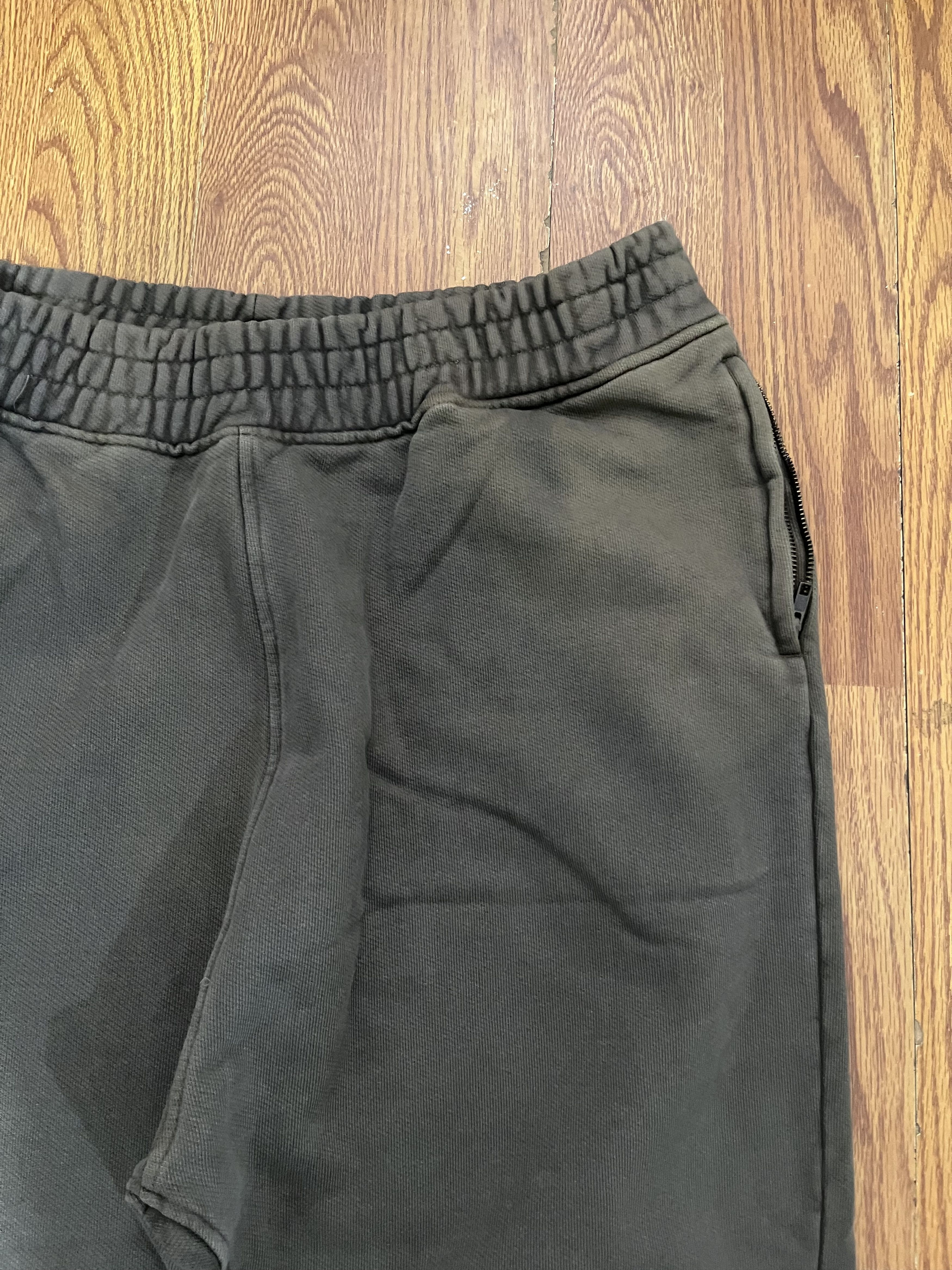 Yeezy YEEZY SEASON 1 SWEATPANTS – AUTHENTIC Size US 34 / EU 50 - 2 Thumbnail