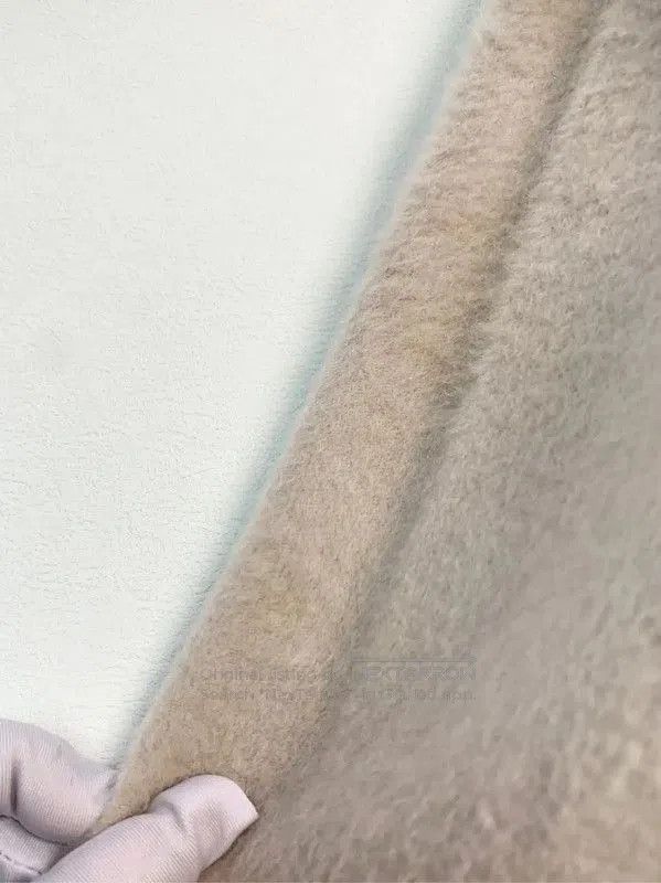 Max Mara MaxMara Light Pink Women's Coat with Fur Collar . Size S / US 4 / IT 40 - 8 Thumbnail
