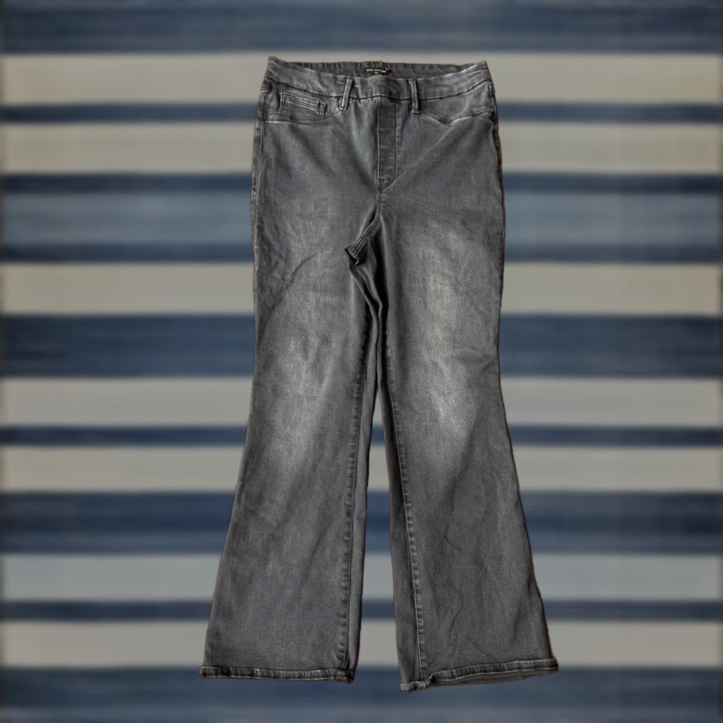 Good American Good American Soft Sculpt Pull-On Flare Jeans Women’s 2XL Stretch Size 40" / US 18 - 1 Thumbnail