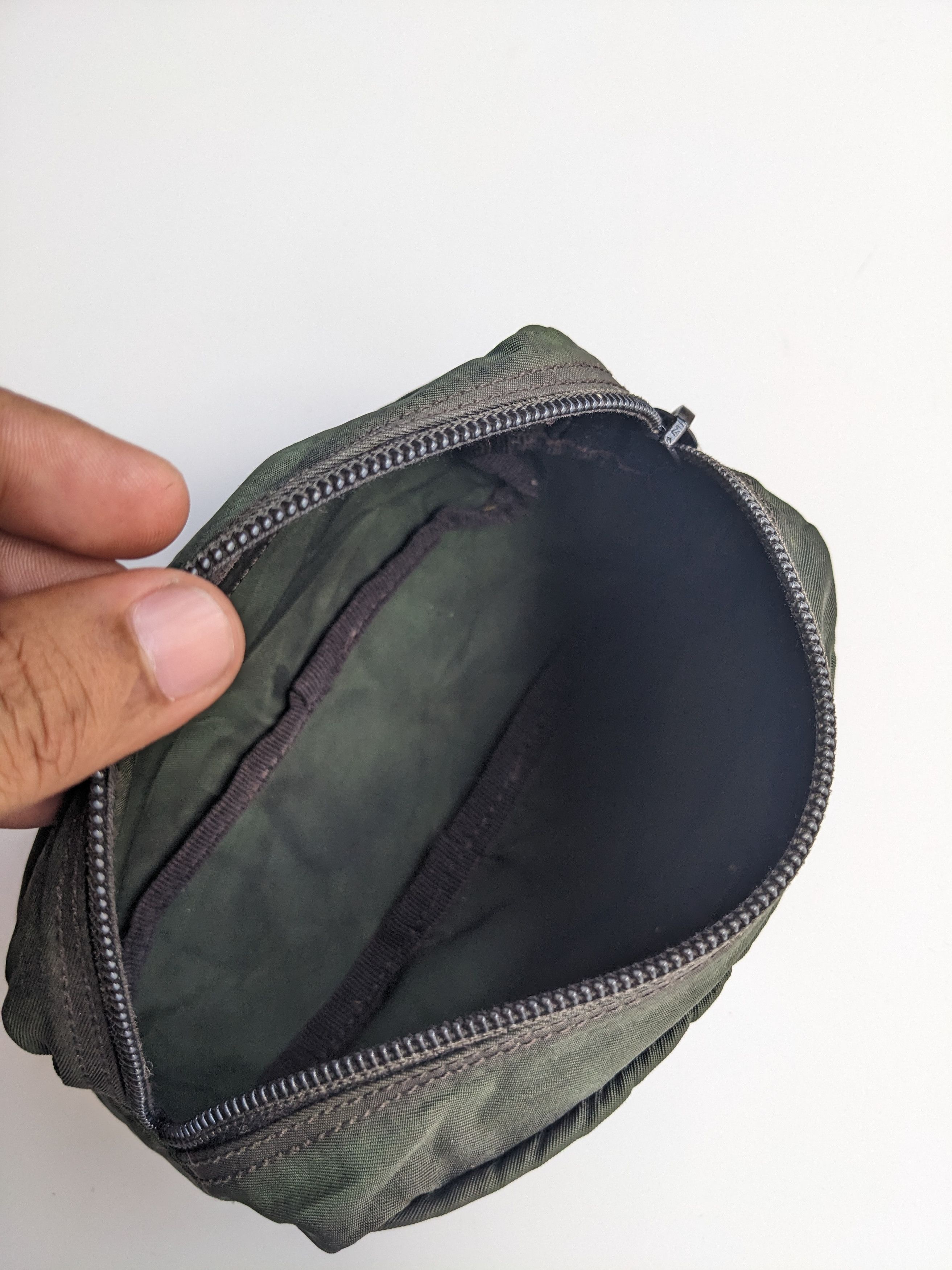 Prada Vintage Prada nylon cosmetic pouch bag Size ONE SIZE - 9 Thumbnail