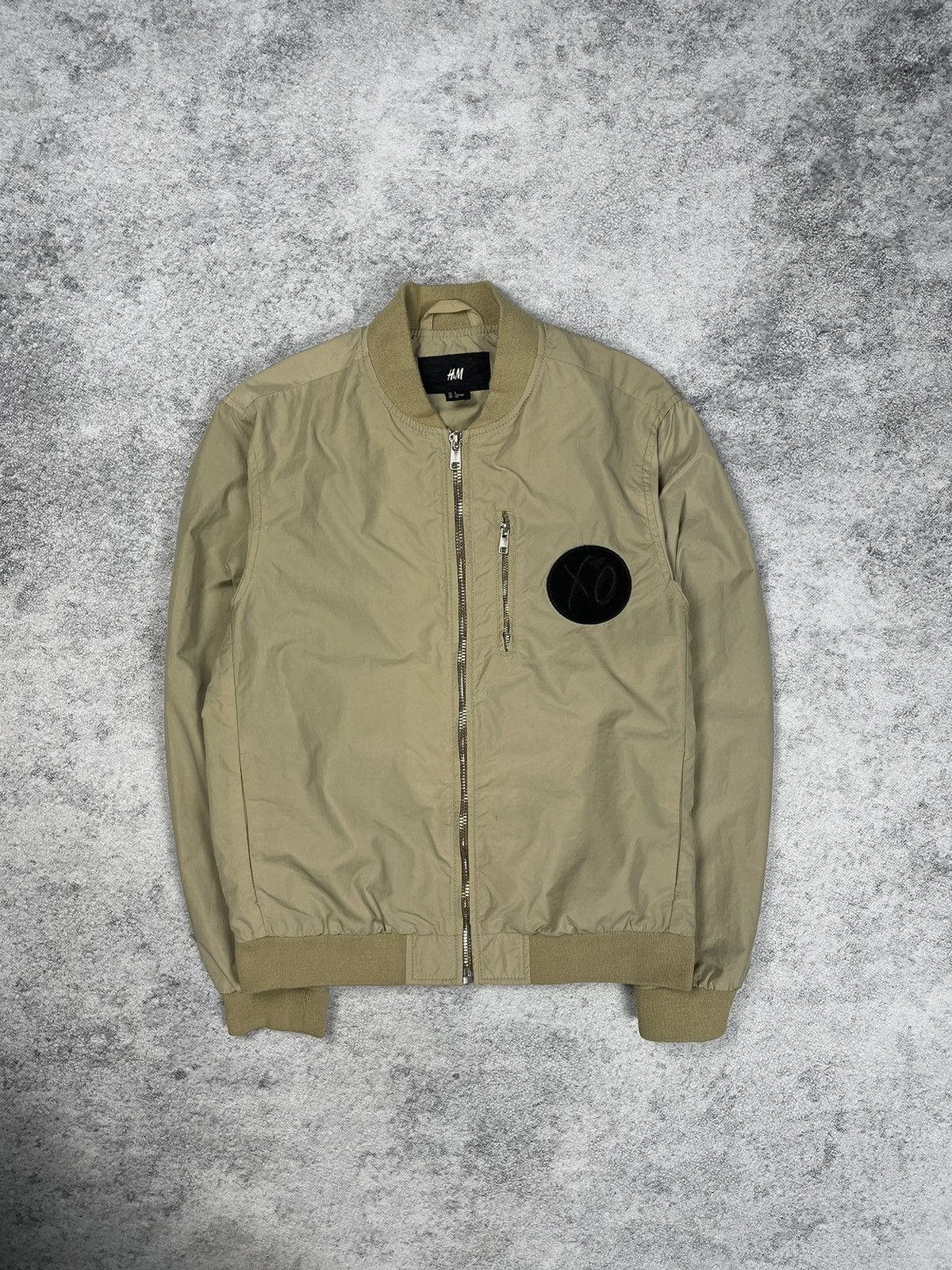 H&M Mens THE WEEKND H&M XO Bomber Jacket Big Logo Size US S / EU 44-46 / 1 - 2 Thumbnail