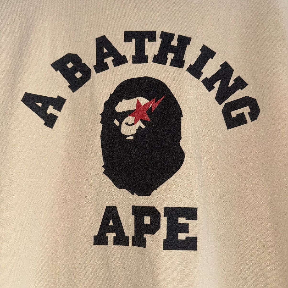 Bape × Vintage OG Star College Logo Tee Beige Size US L / EU 52-54 / 3 - 6 Thumbnail